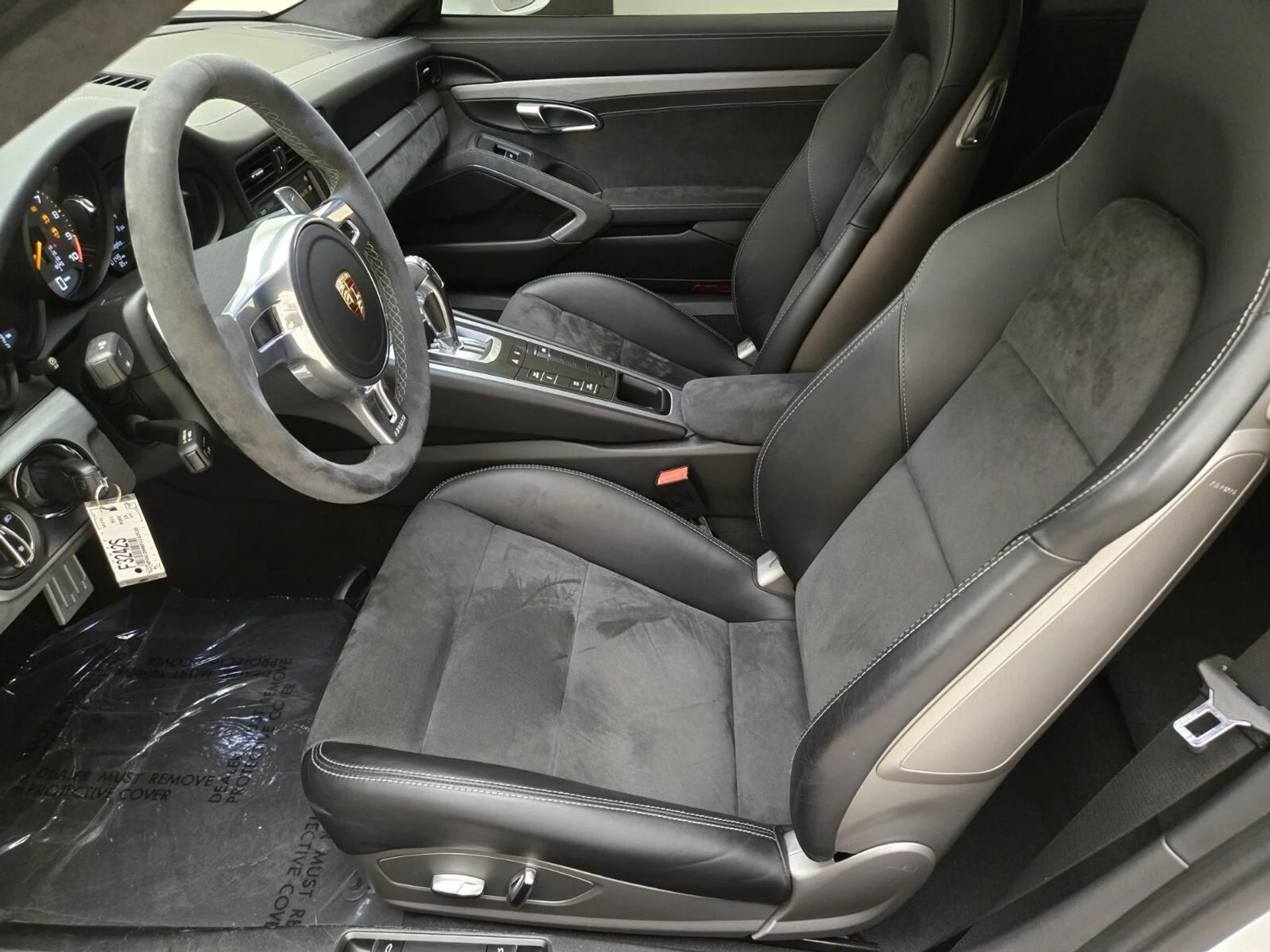 mph016_860763807_Used_2015_Porsche_911_GT_3_1756192114_1a61a86d8a