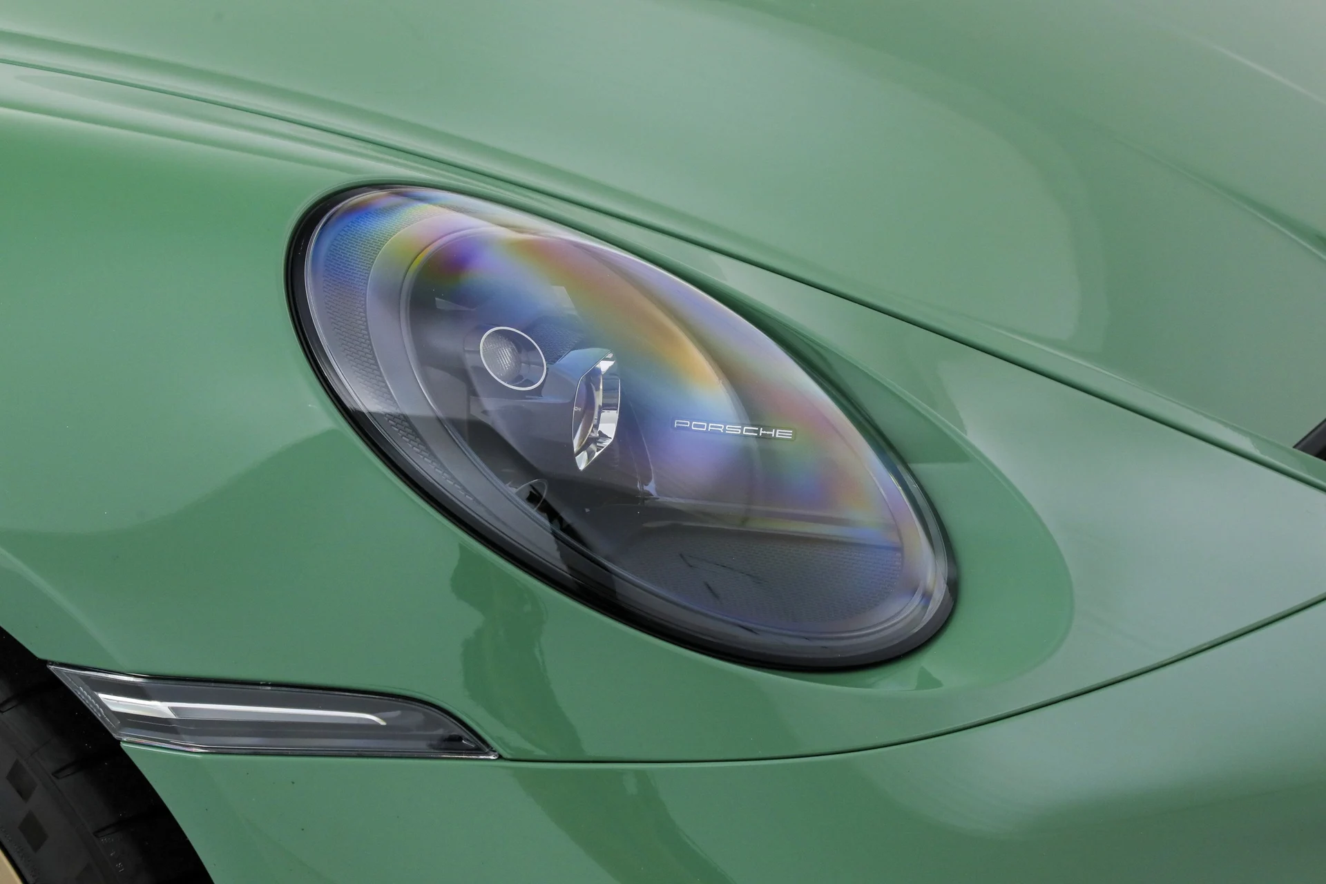 mph016_866276130_72cac016859c04677a711d9e654bb46e_dc3307689b