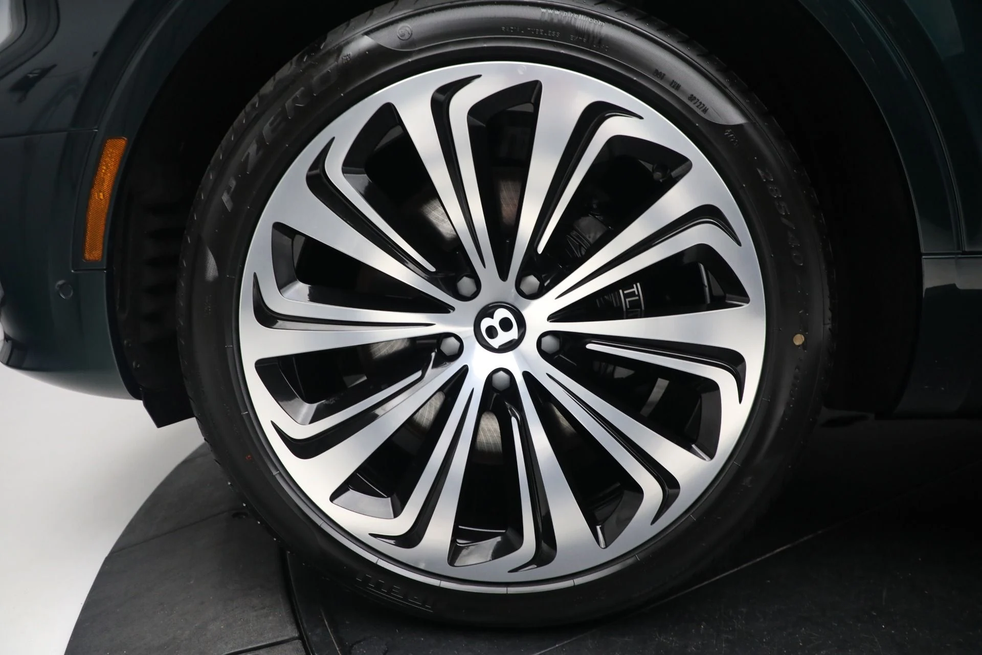 mph016_878296940_Used_2023_Bentley_Bentayga_Azure_Hybrid_ac2e02fb94
