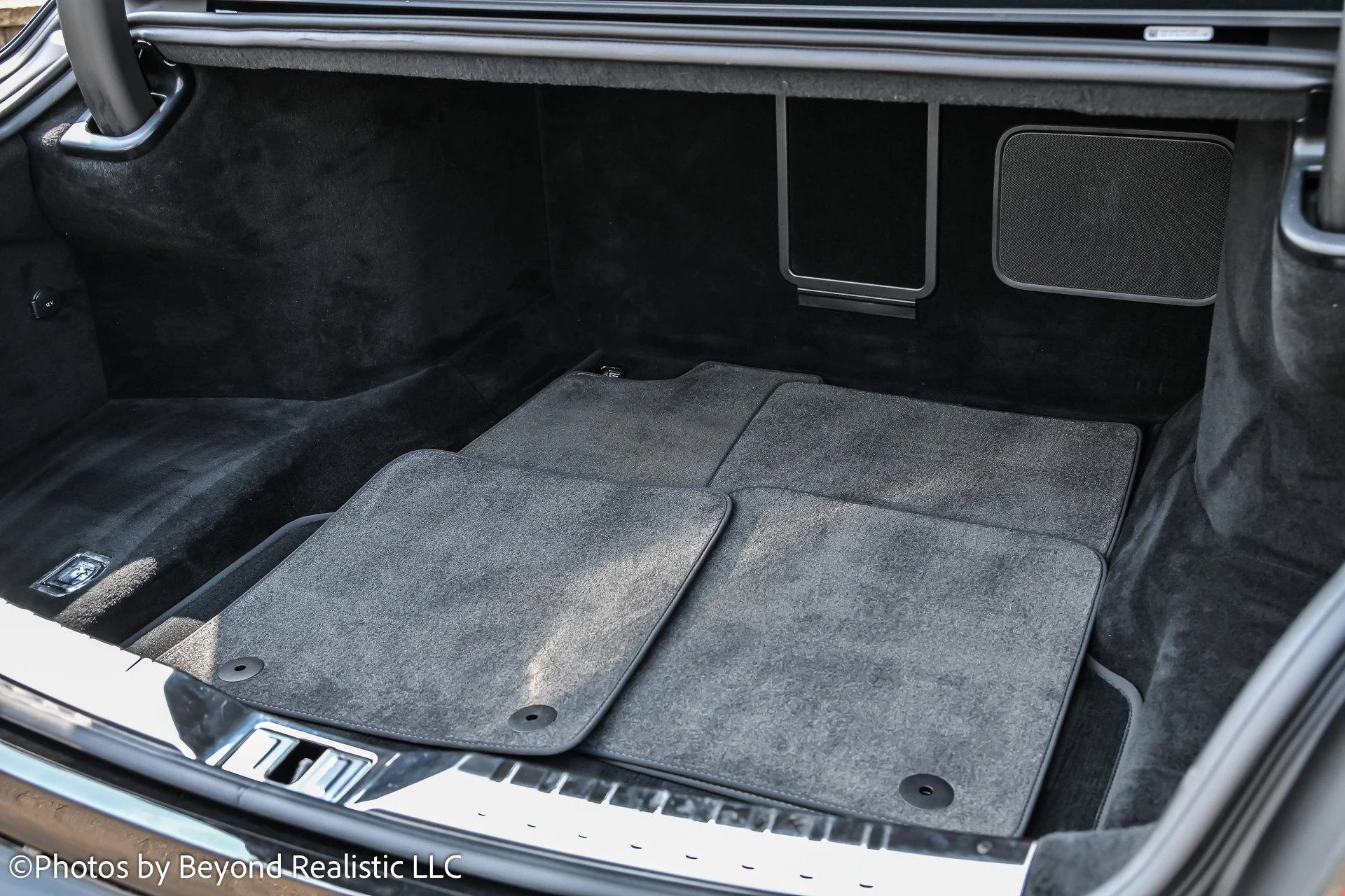 mph016_880021439_Used_2024_Bentley_Flying_Spur_Edition_8_1754380807_9856bd1b91