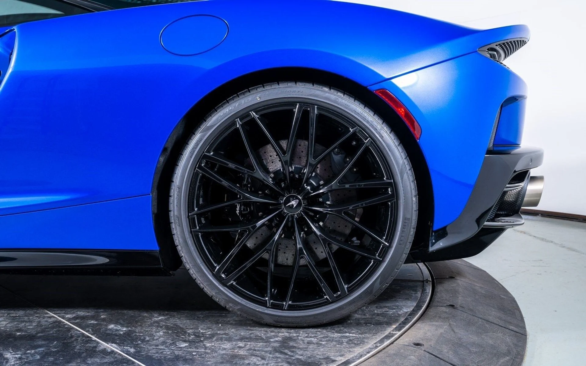 mph016_882366050_dd9dfa1d316f22d6245c5ae2ba3b10a0x_83a9f953b8