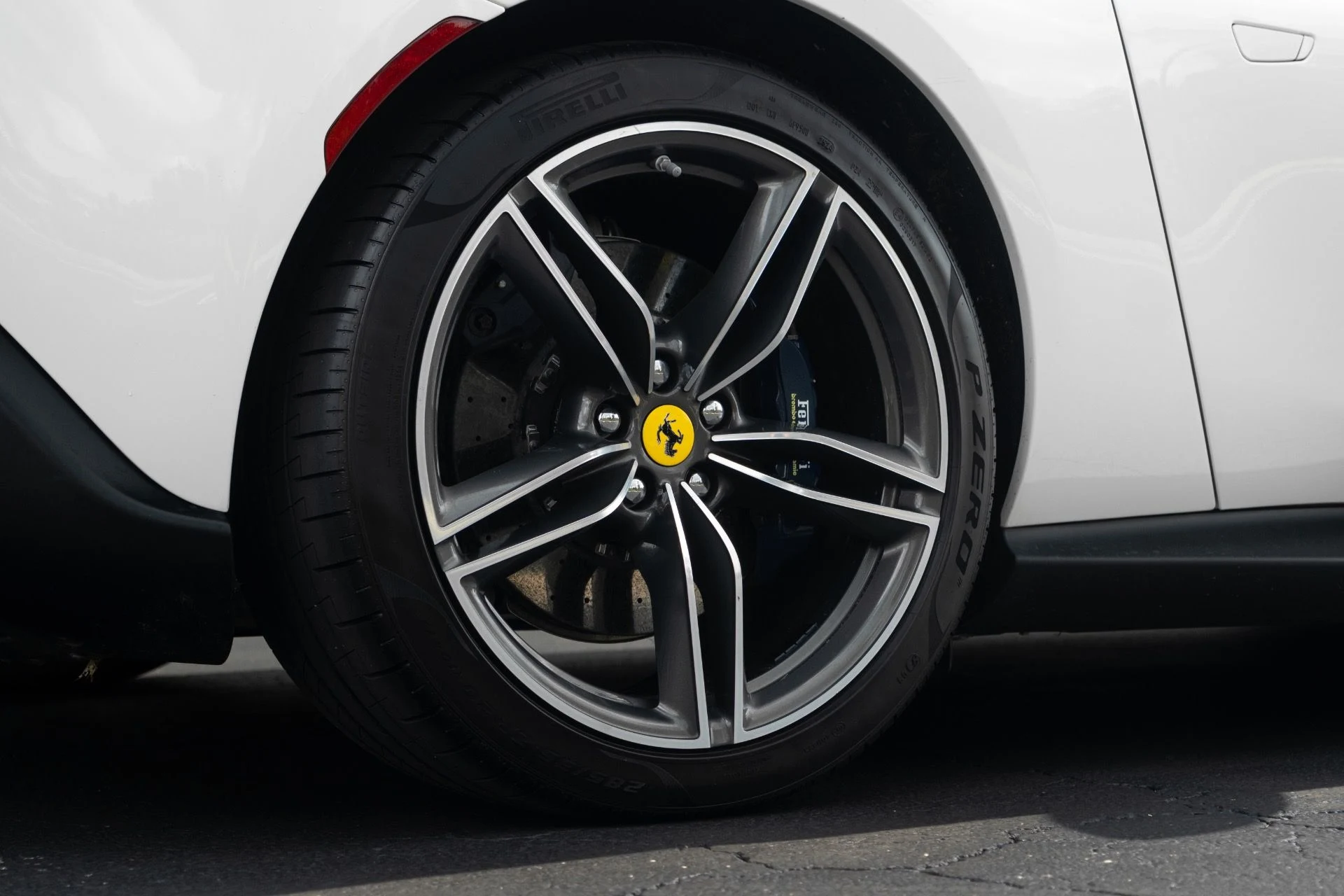 mph016_887366743_Used_2022_Ferrari_Roma_1764790245_b6b2f98846