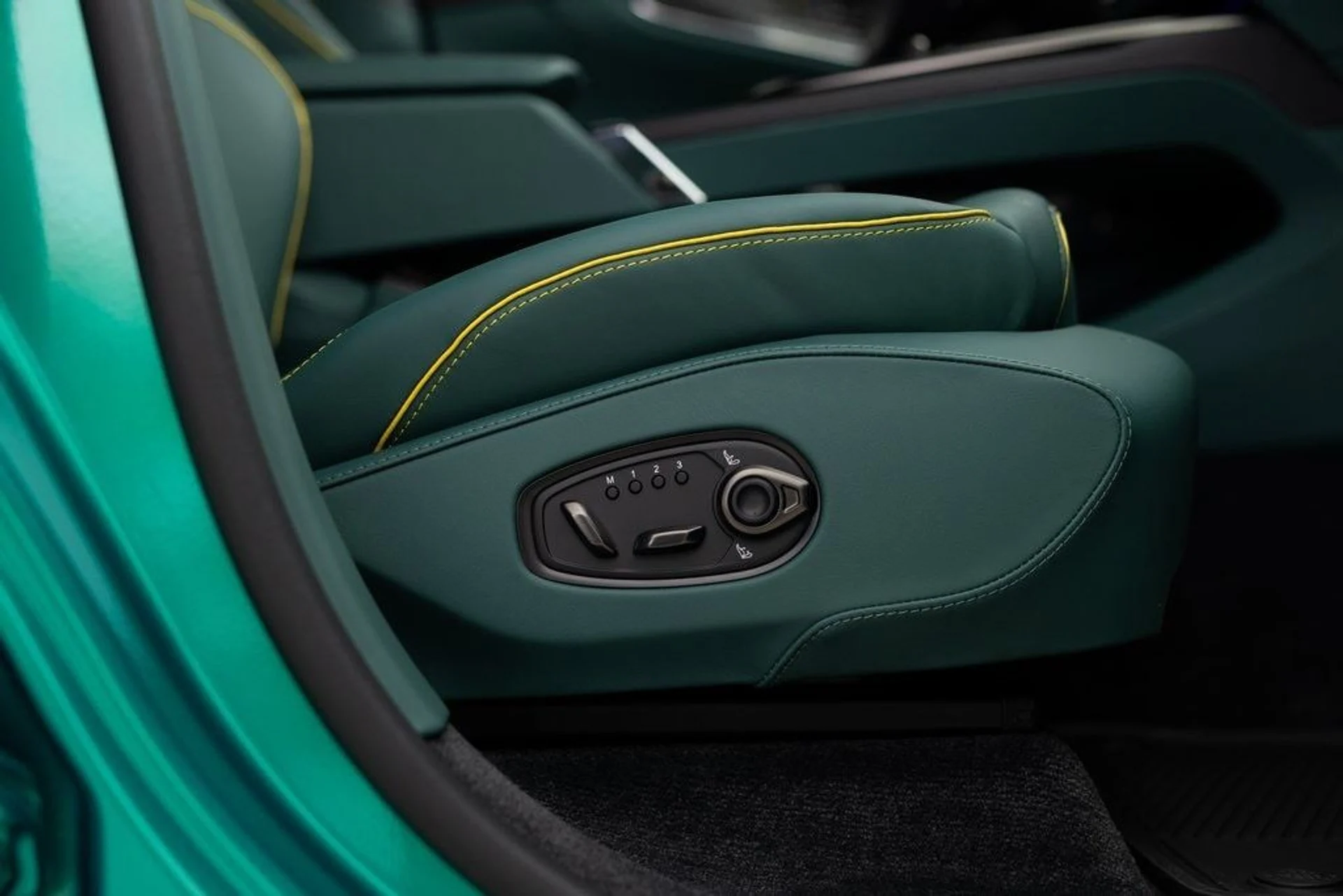 mph016_888172313_89c63c5ed04aab54d59241c6dec5c80fx_b5008af483