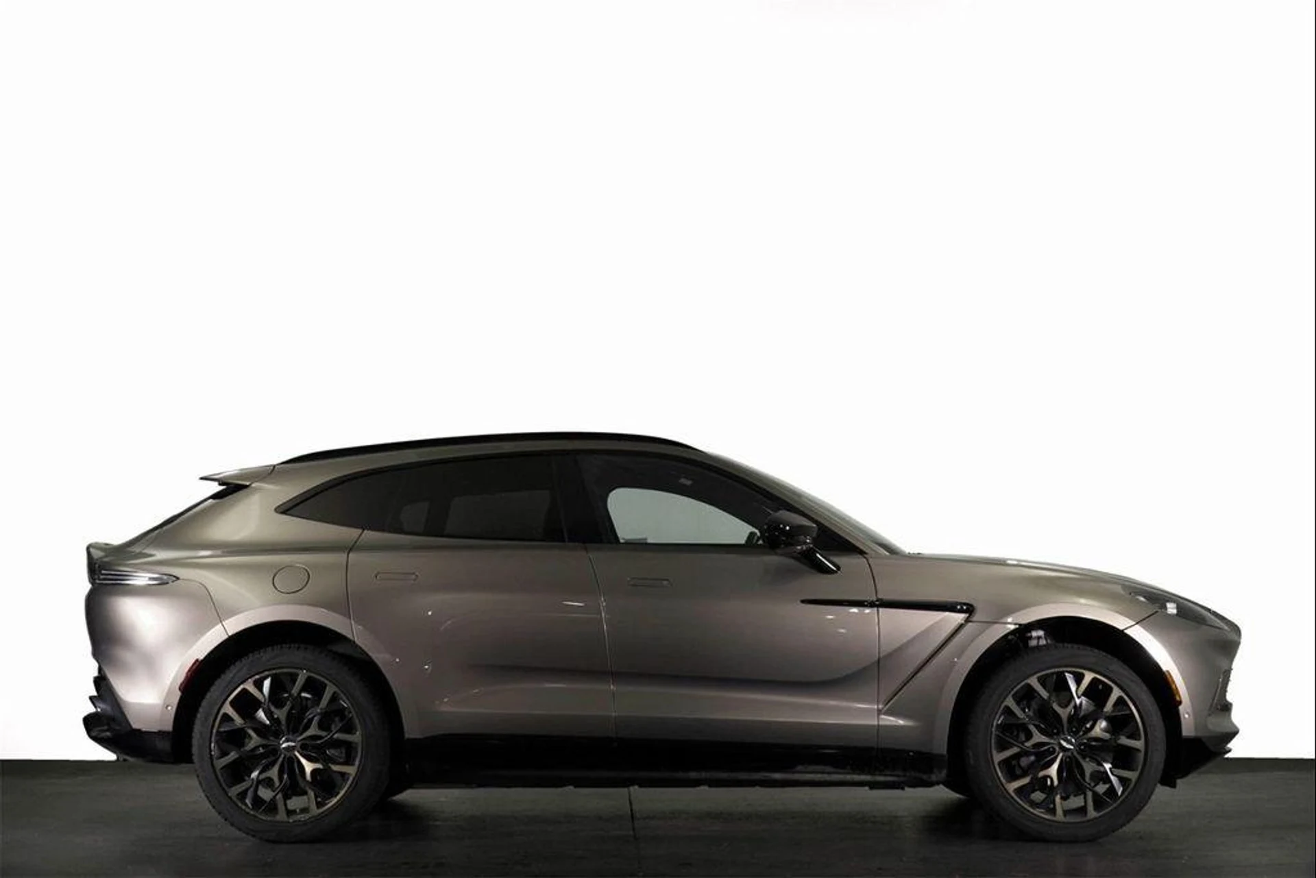 mph016_899165105_lt_Vns_Es1vn_H5h_M_Mx_QM_Utc_Q5_E55w_ff227dee8a