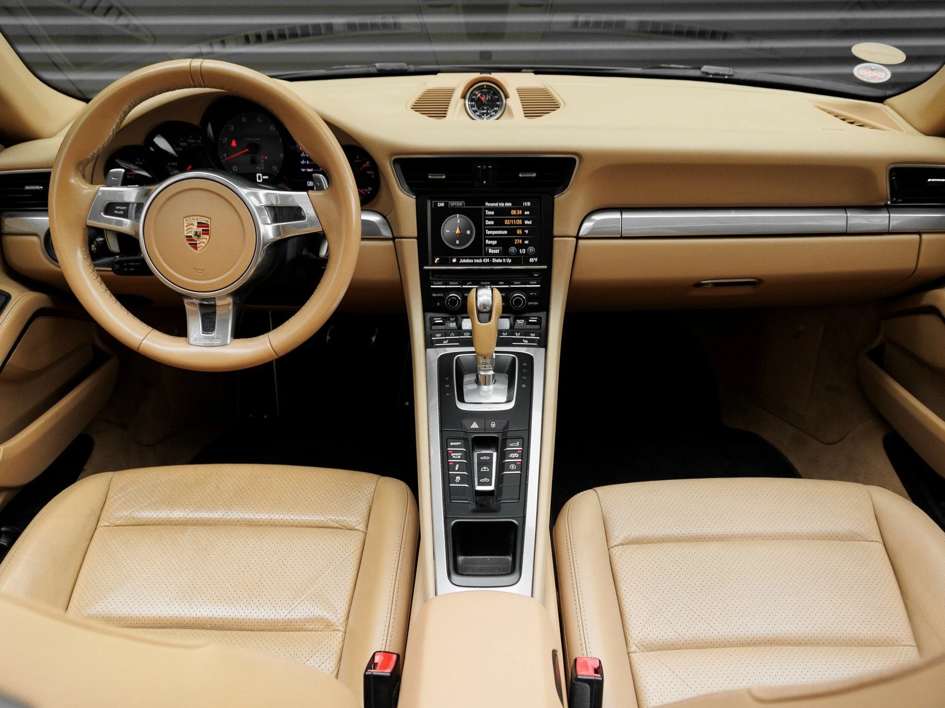 mph016_90115291_17_e9c255df76