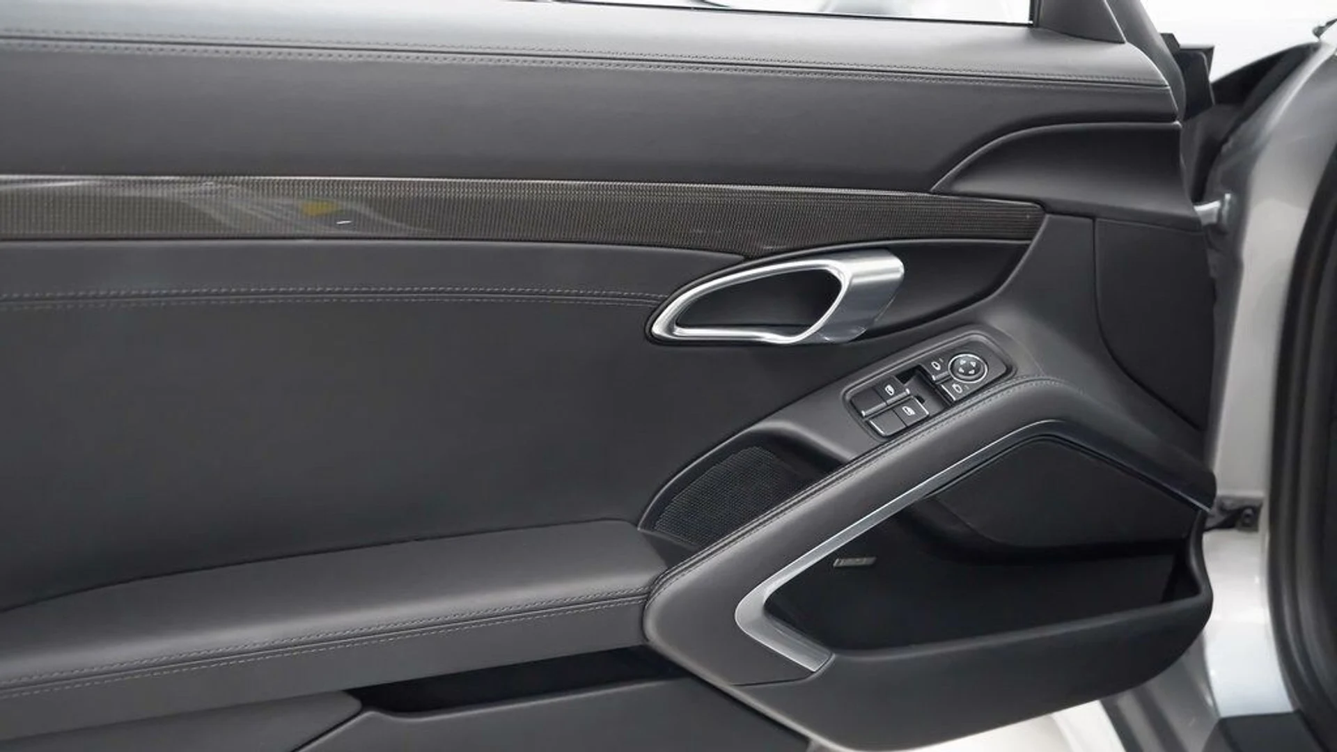 mph016_904037540_740df452b3309432ceddf32d0227c7e9x_5c21952789