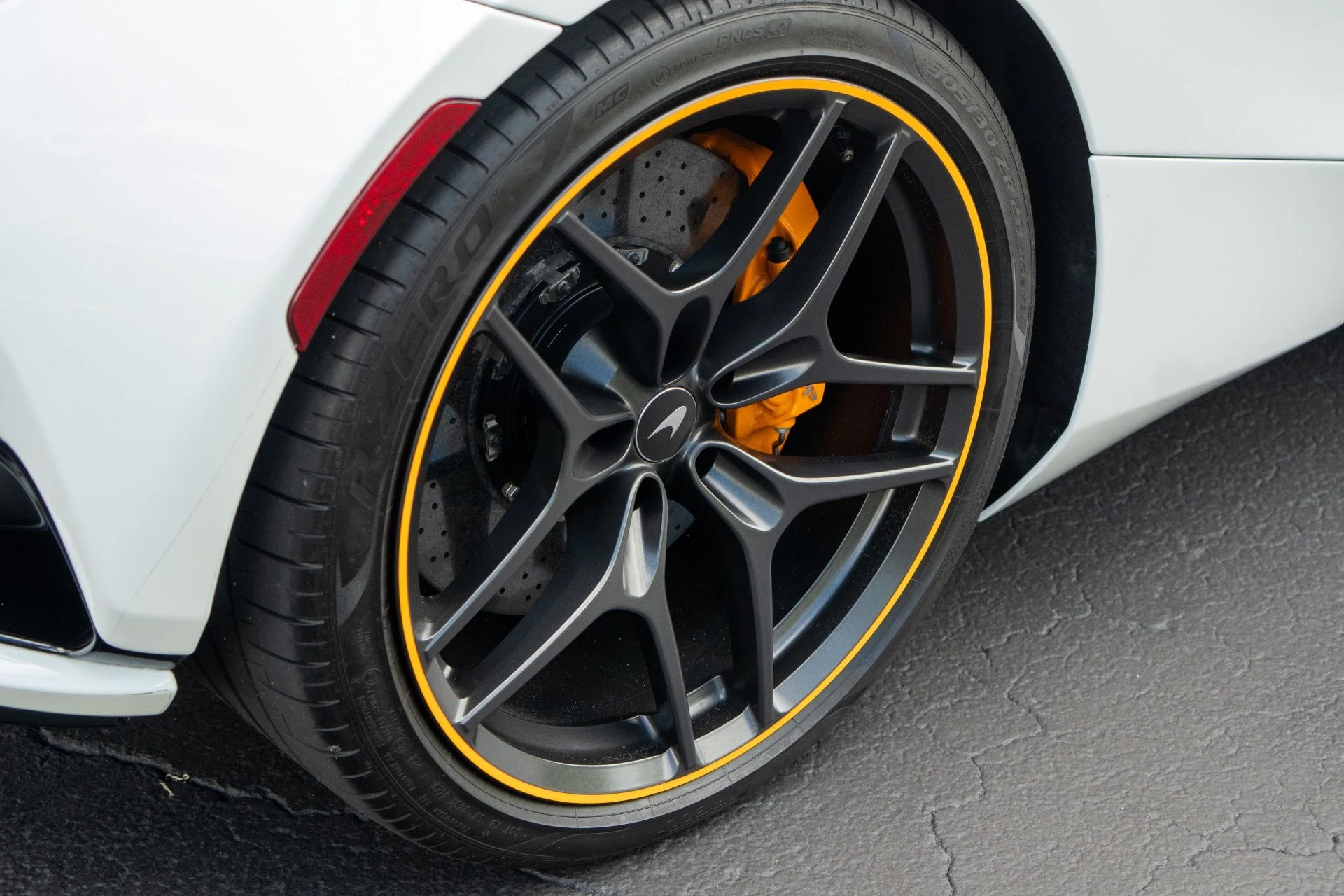 mph016_904786014_Used_2024_Mc_Laren_750_S_Spider_1755900989_f2f5d789e1