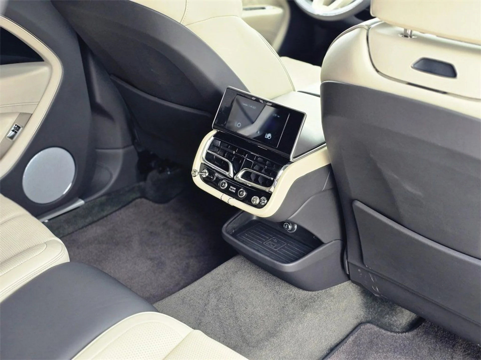 mph016_905744801_5327bc13a34d1189de02f96a57b369b9_f711eb63ad