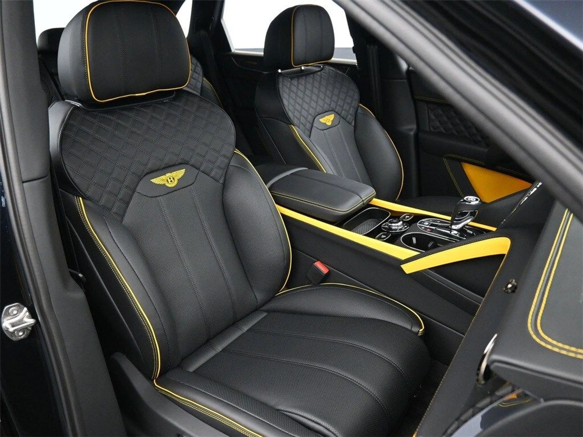 mph016_907492831_049a9b497c856ea1590f8aa86dfd3896x_4b26e4f8a2