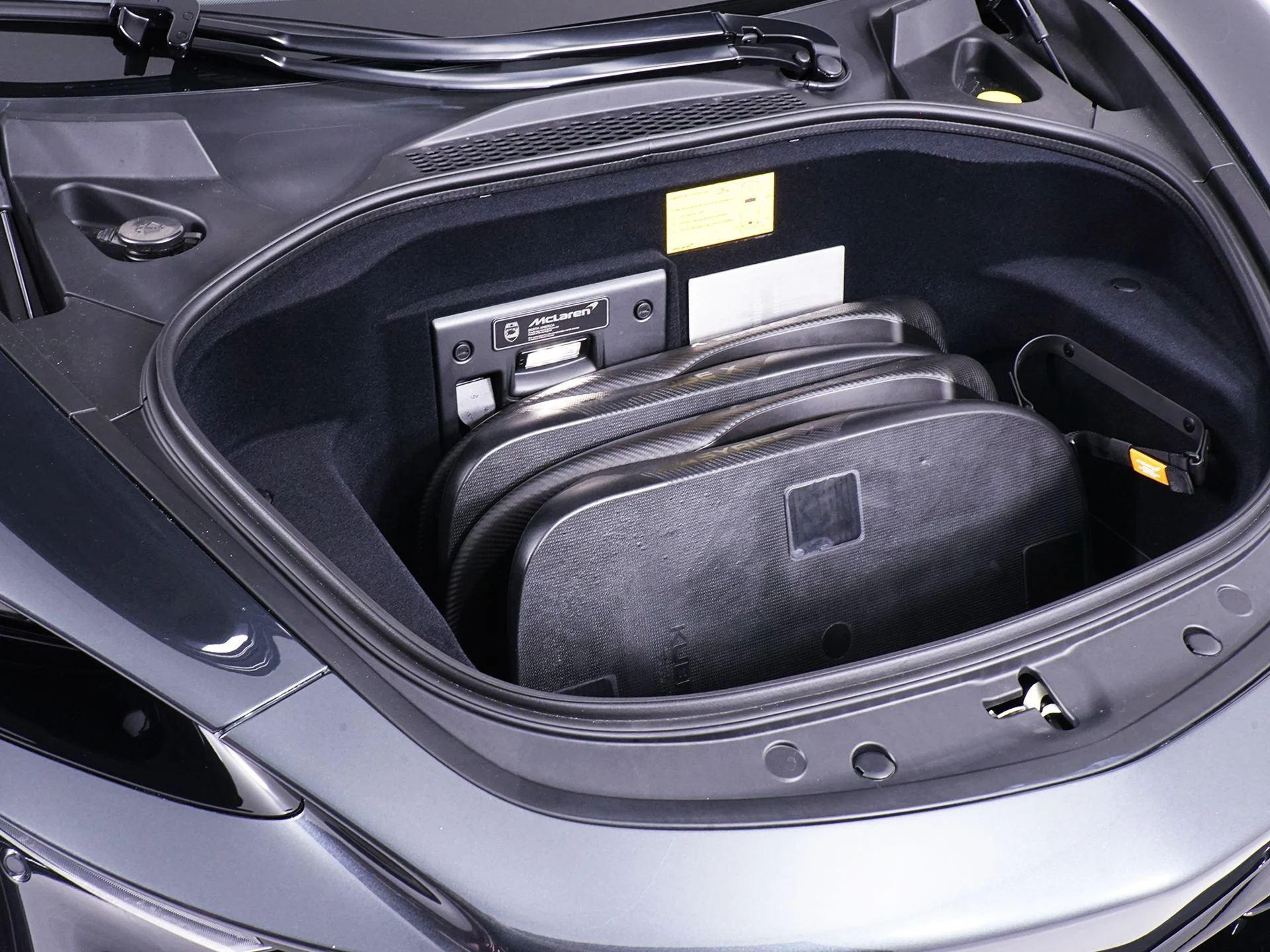 mph016_911854747_937448475f0bd05dc058e2dfb60417f3x_487f90af7e