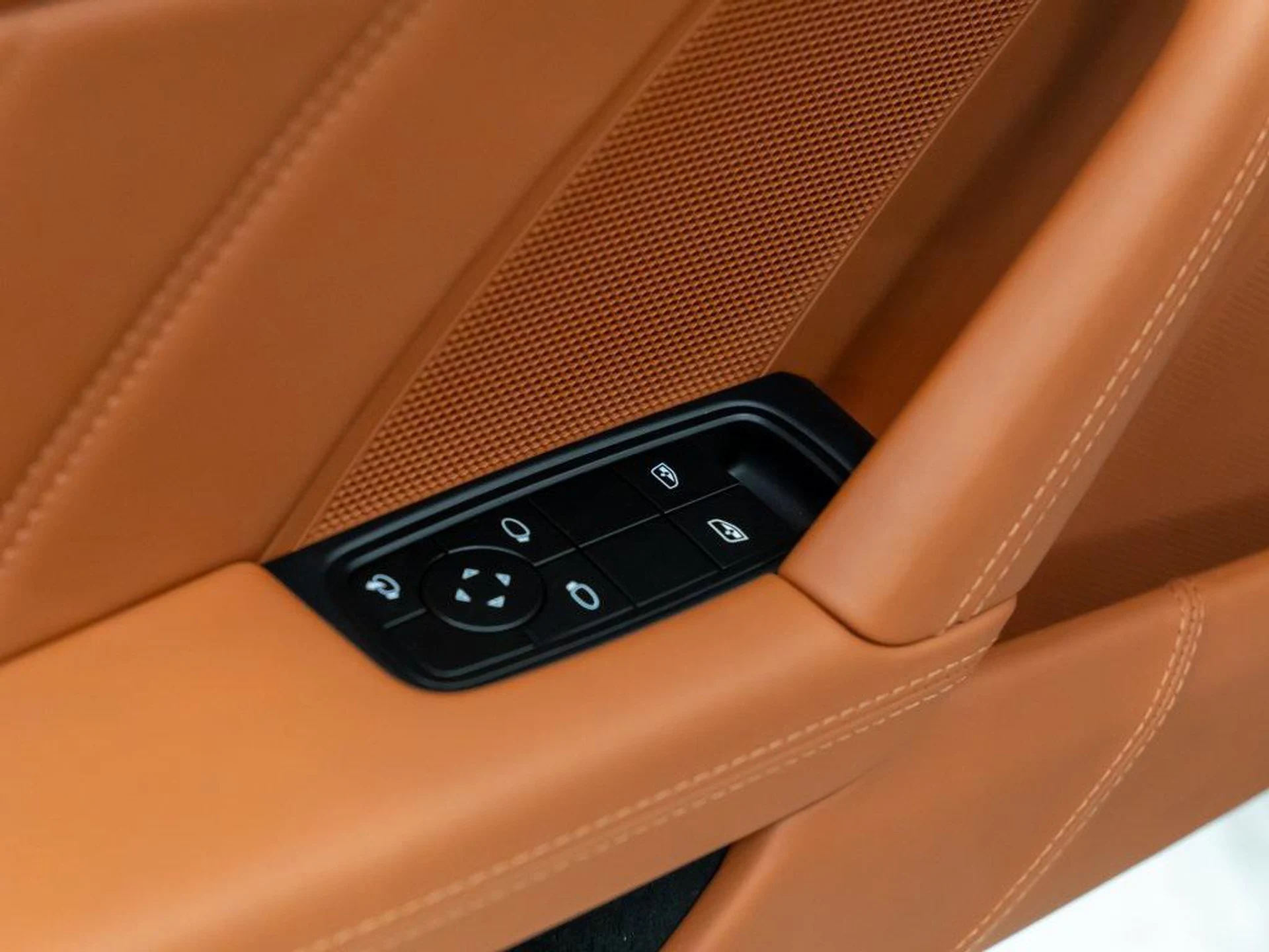 mph016_914042894_Pa_Gg_Xc_T_Olhh_Dem_R26ei3u_Zc_LS_94_c9ca1231cb