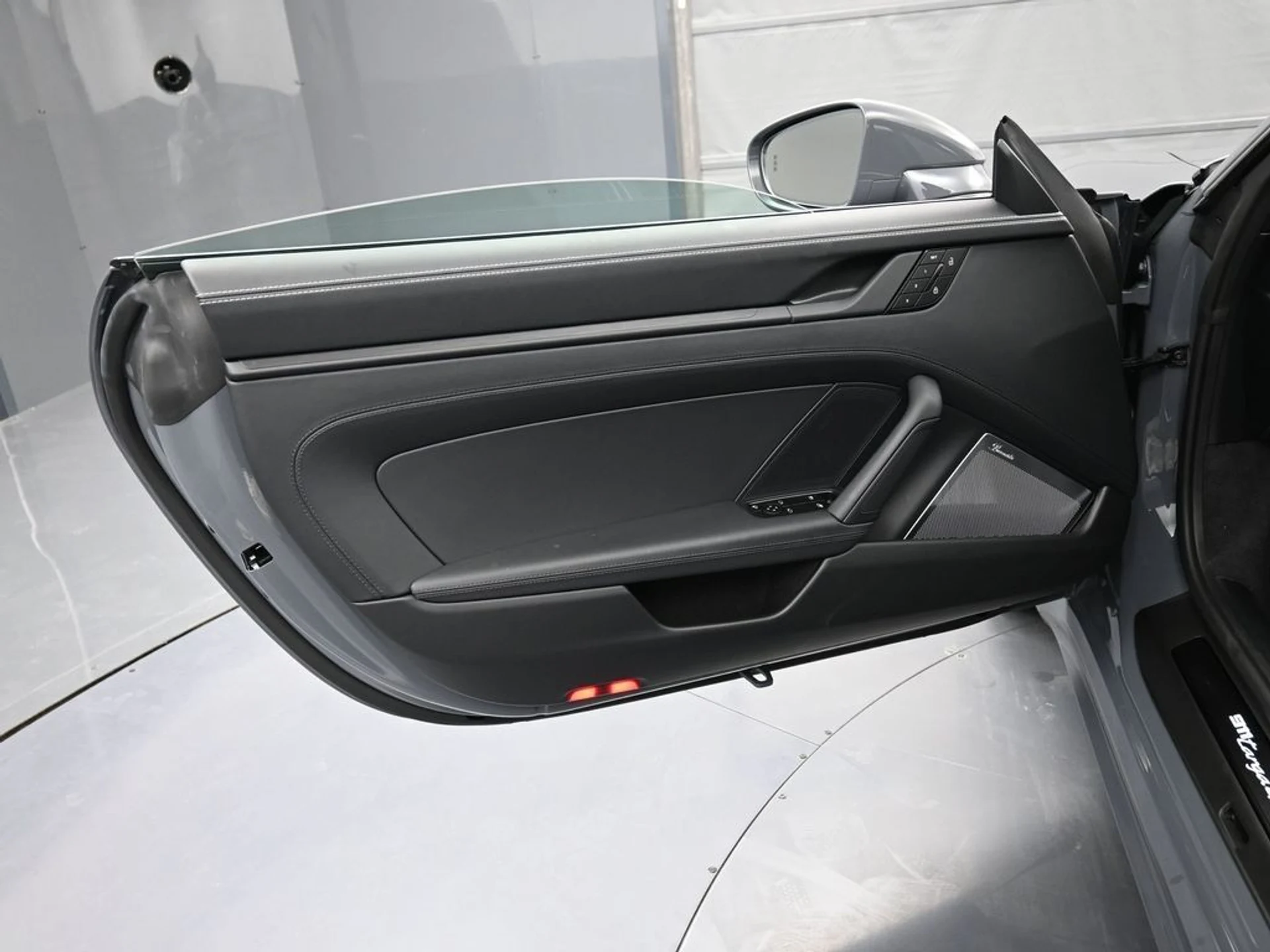 mph016_915164838_image_16_8c31263ce4