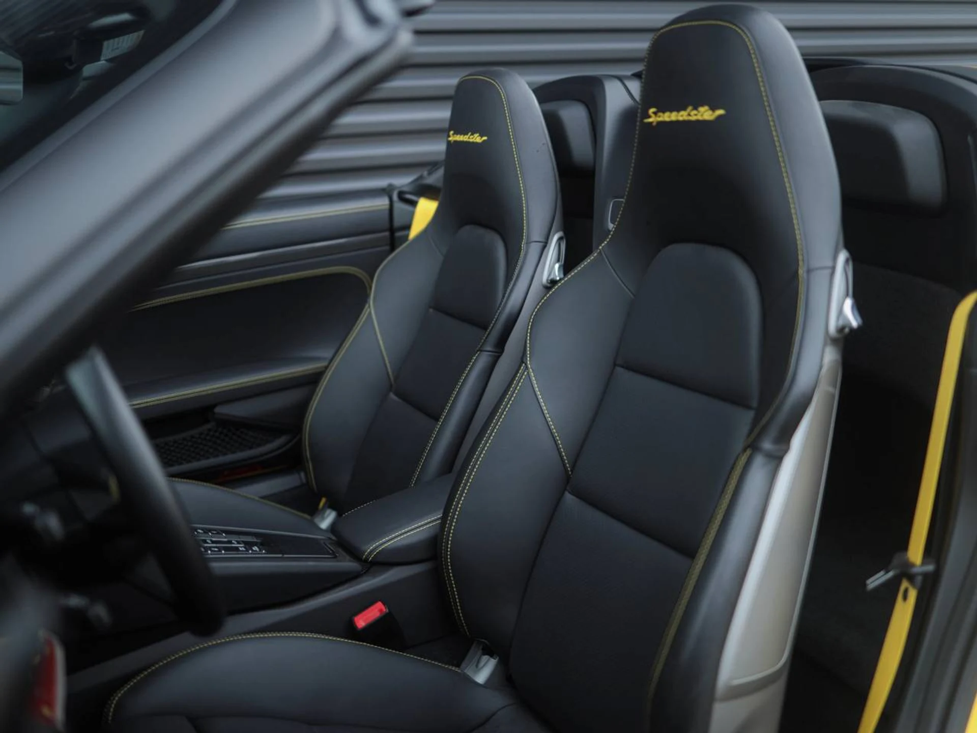 mph016_916234309_1280_4b97799edc