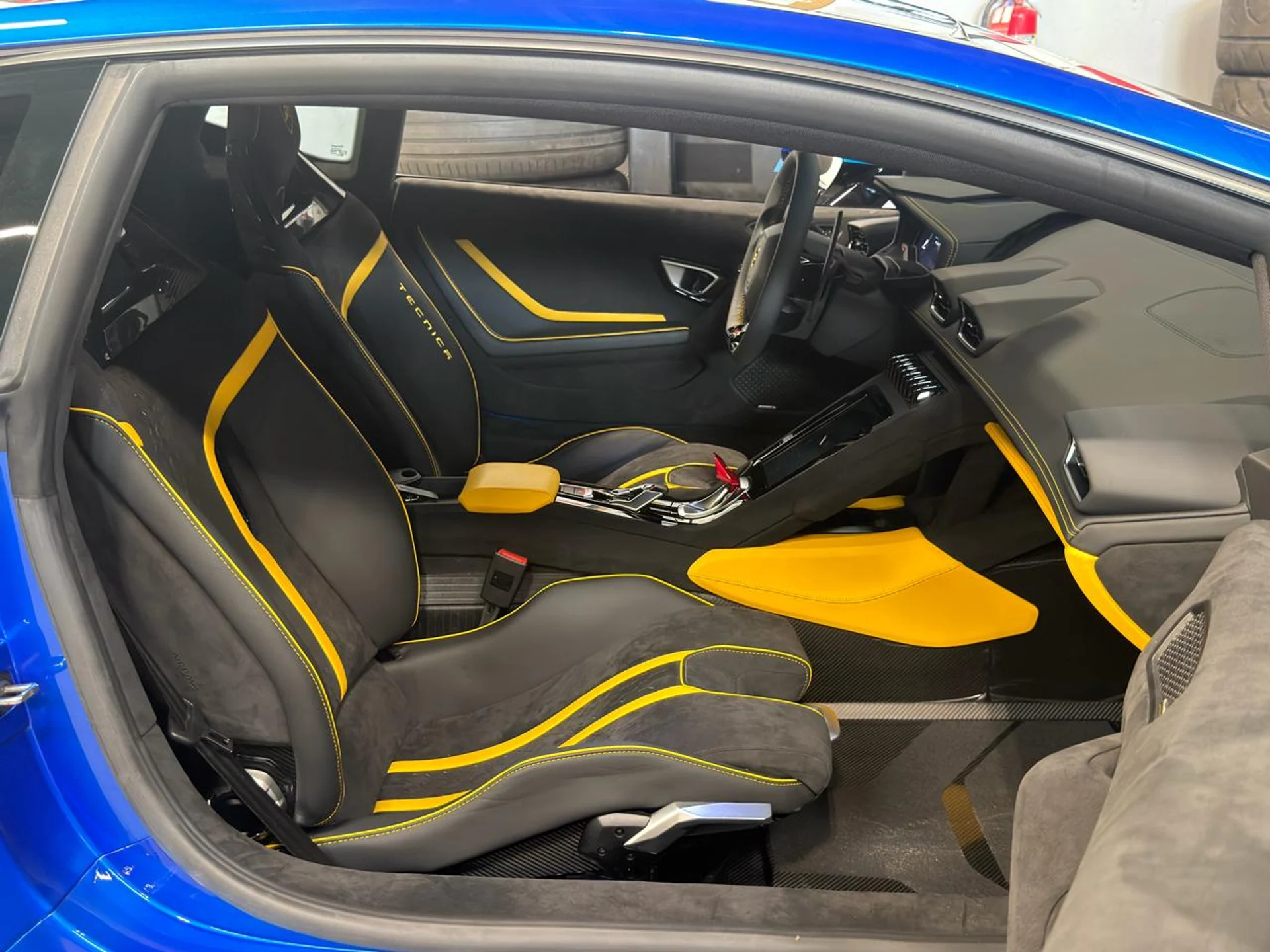 mph016_920472776_639119606759366697_76f5924202