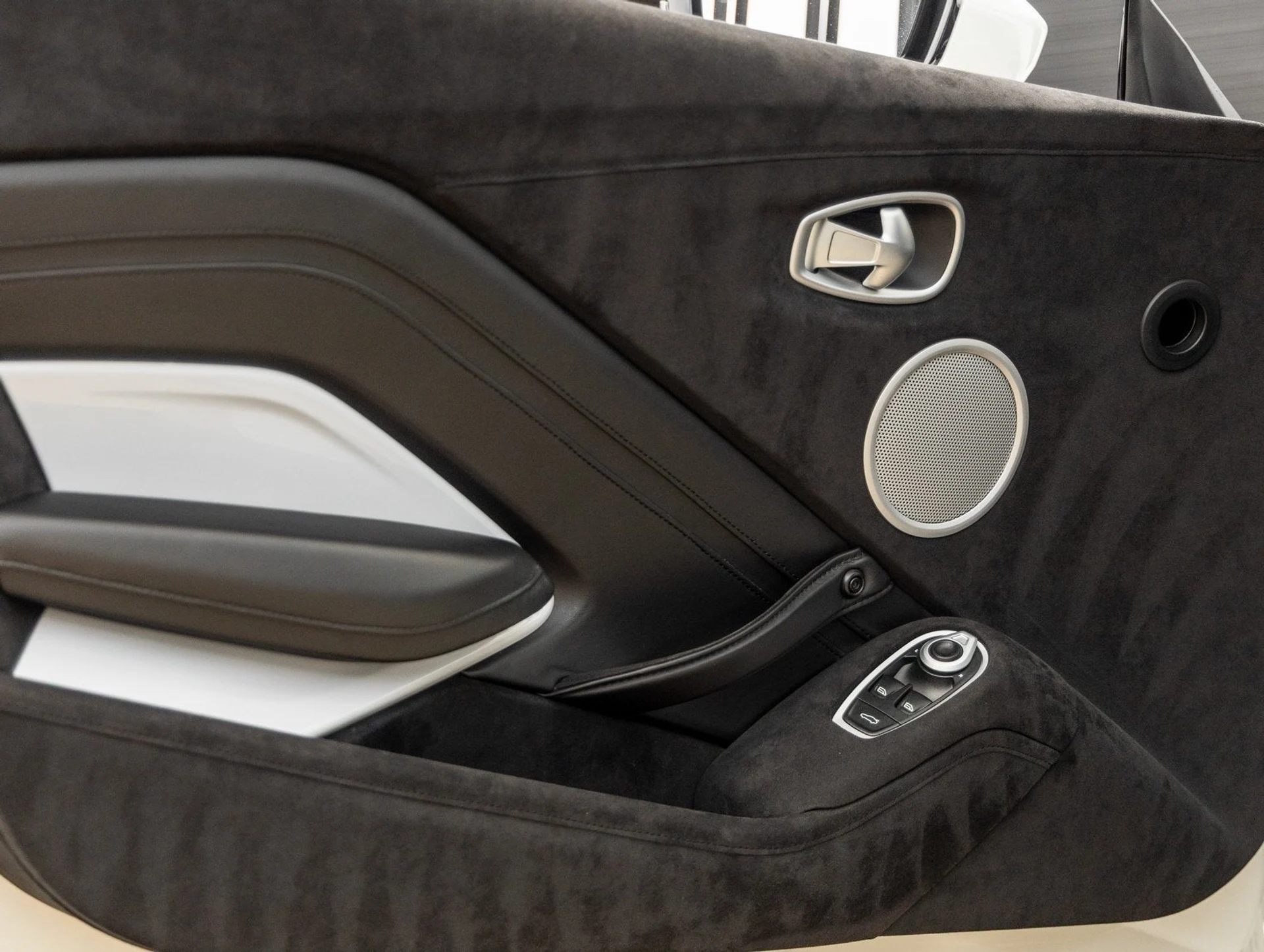 mph016_923371499_17_cce5e5c325