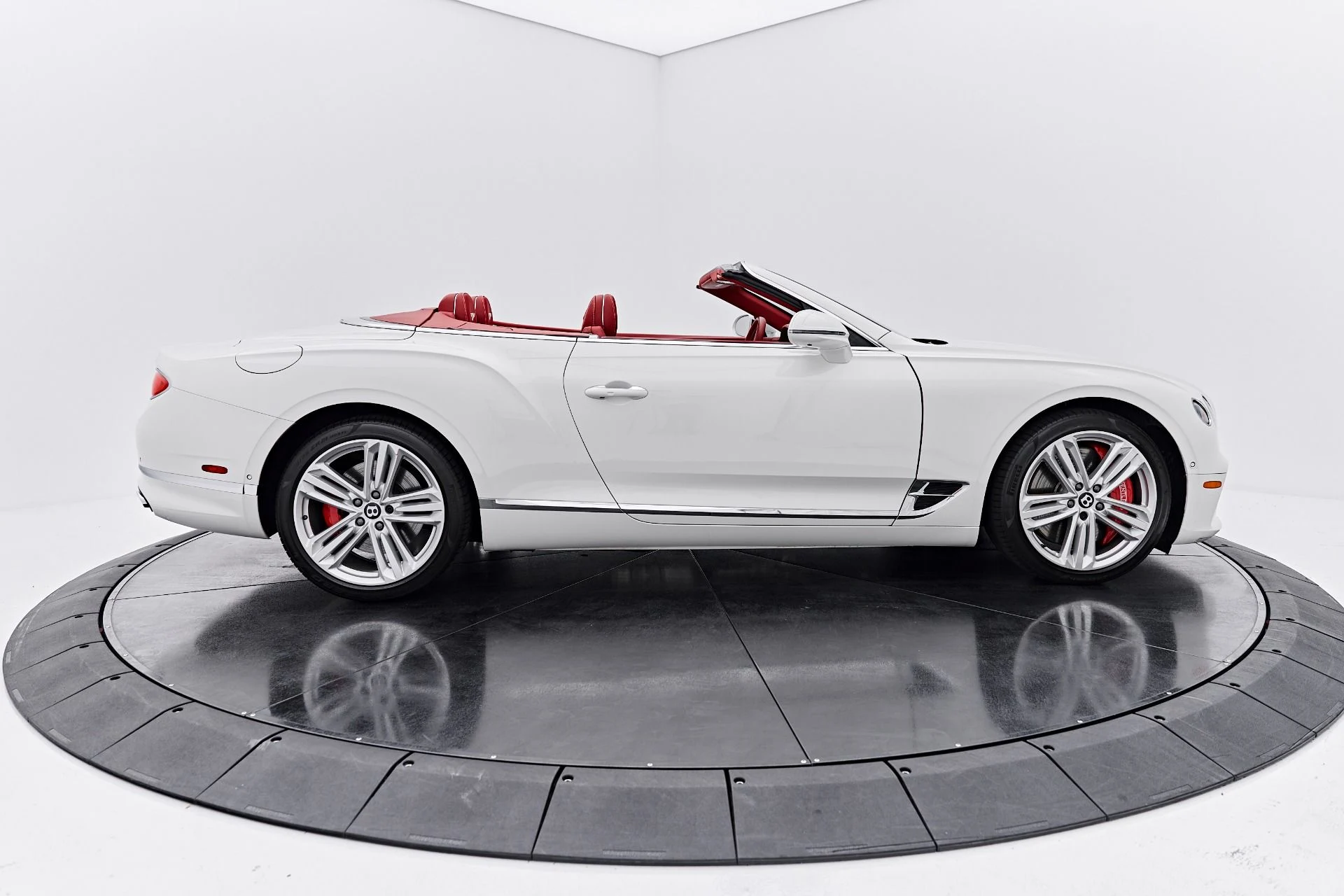 mph016_927325149_Used_2023_Bentley_Continental_GT_V8_1789625211_3854ea99ea