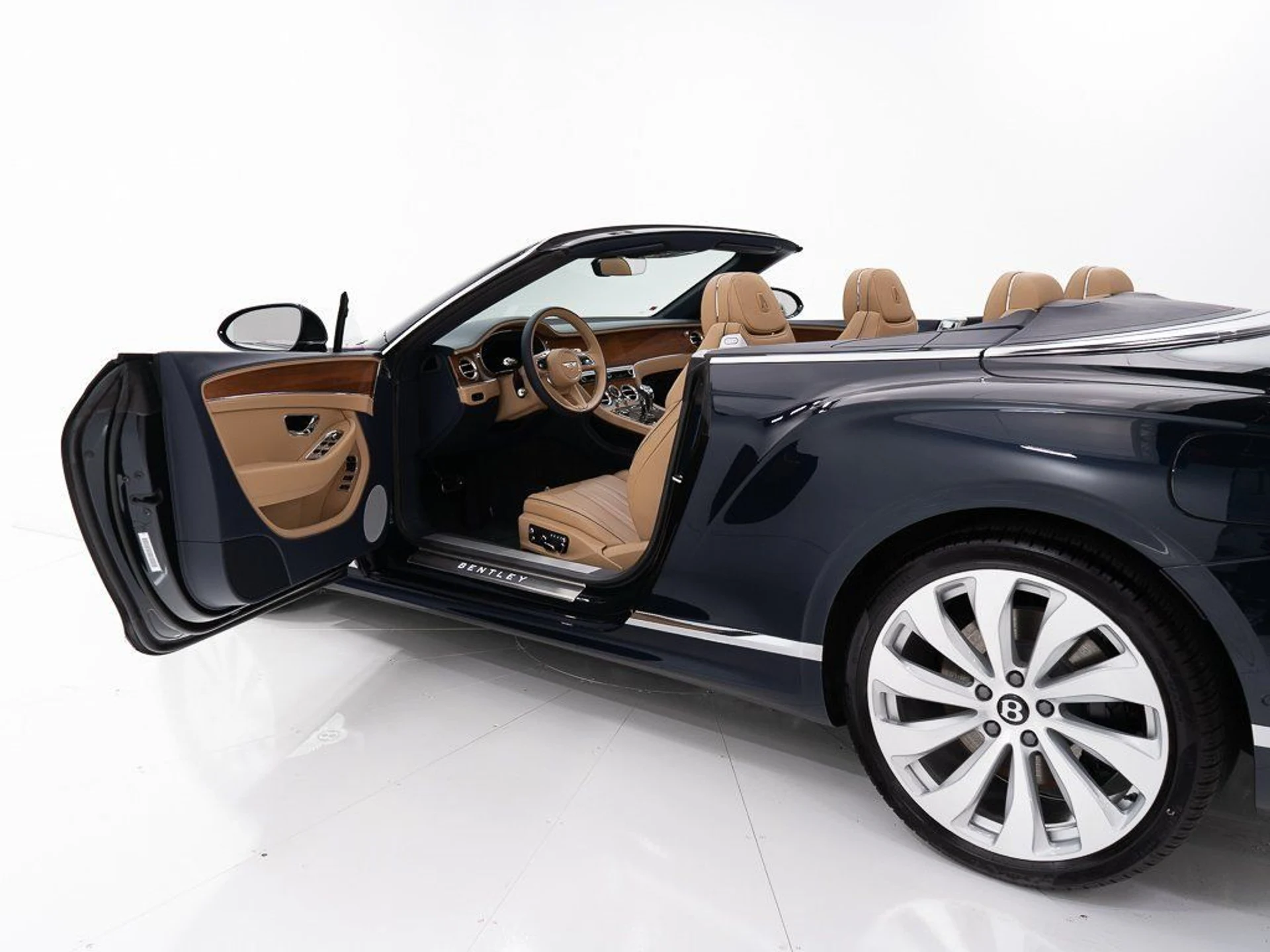 mph016_927595943_5b85a0329d2dcc49ff40fcf9b5251292_01a70a9709