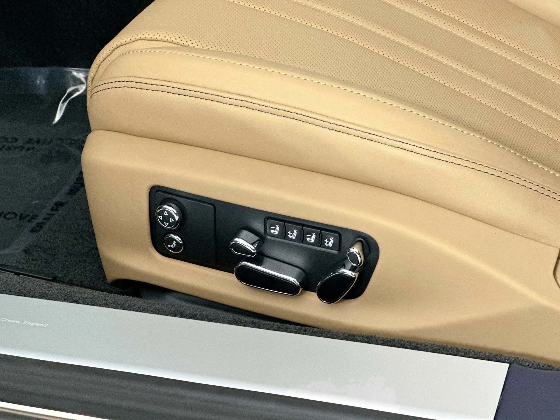 mph016_929201837_17_9d9009d19b