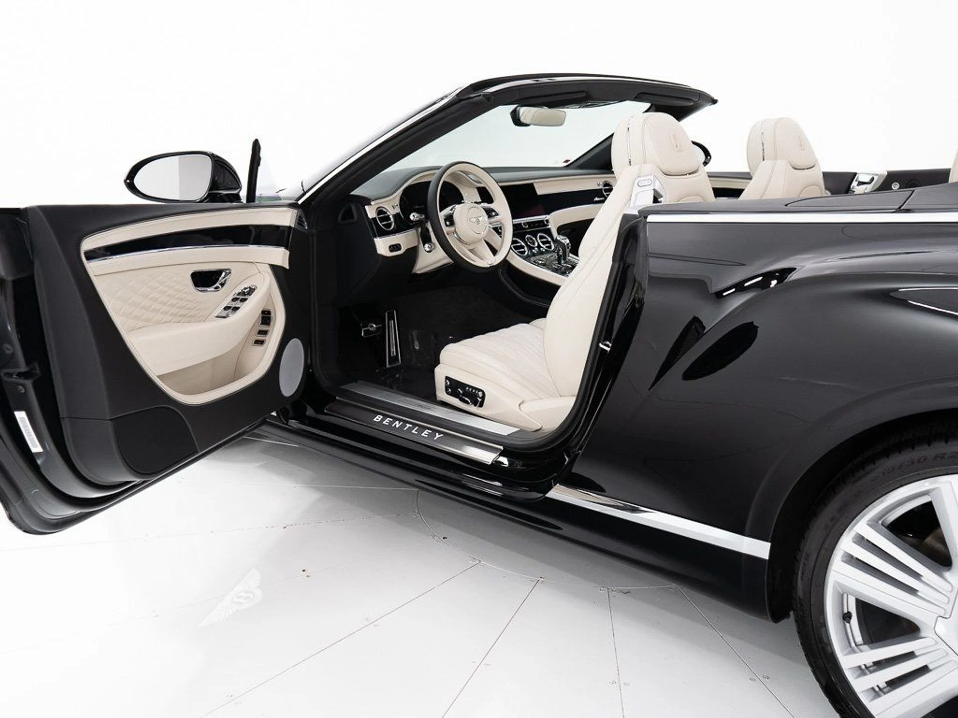 mph016_93067815_15092e0cc6f6b9b68435e3874c290b05_f5a7d771bc