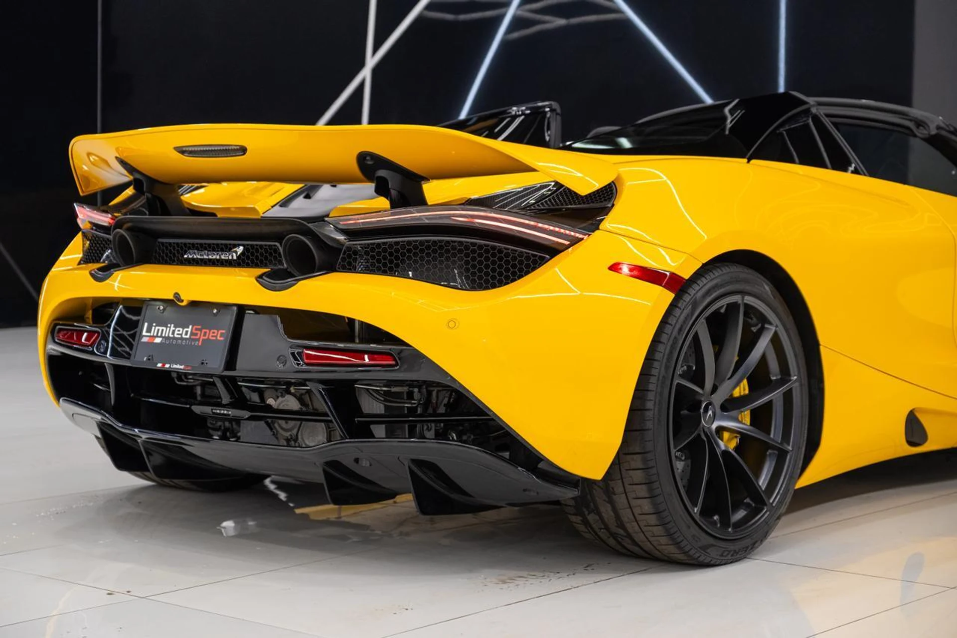 mph016_93266188_784a83d0c3ebe1a6c04fca6c23953dc0_ccd1df7f59