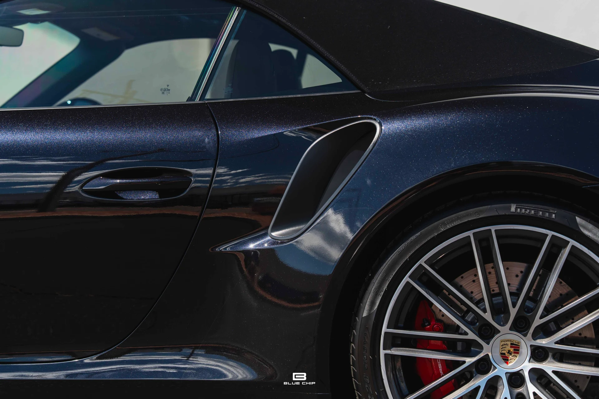 mph016_938464097_6a2c27d67ac6e8301ff943c1_2017_Porsche_911_Turbo_17_db3e4e6745