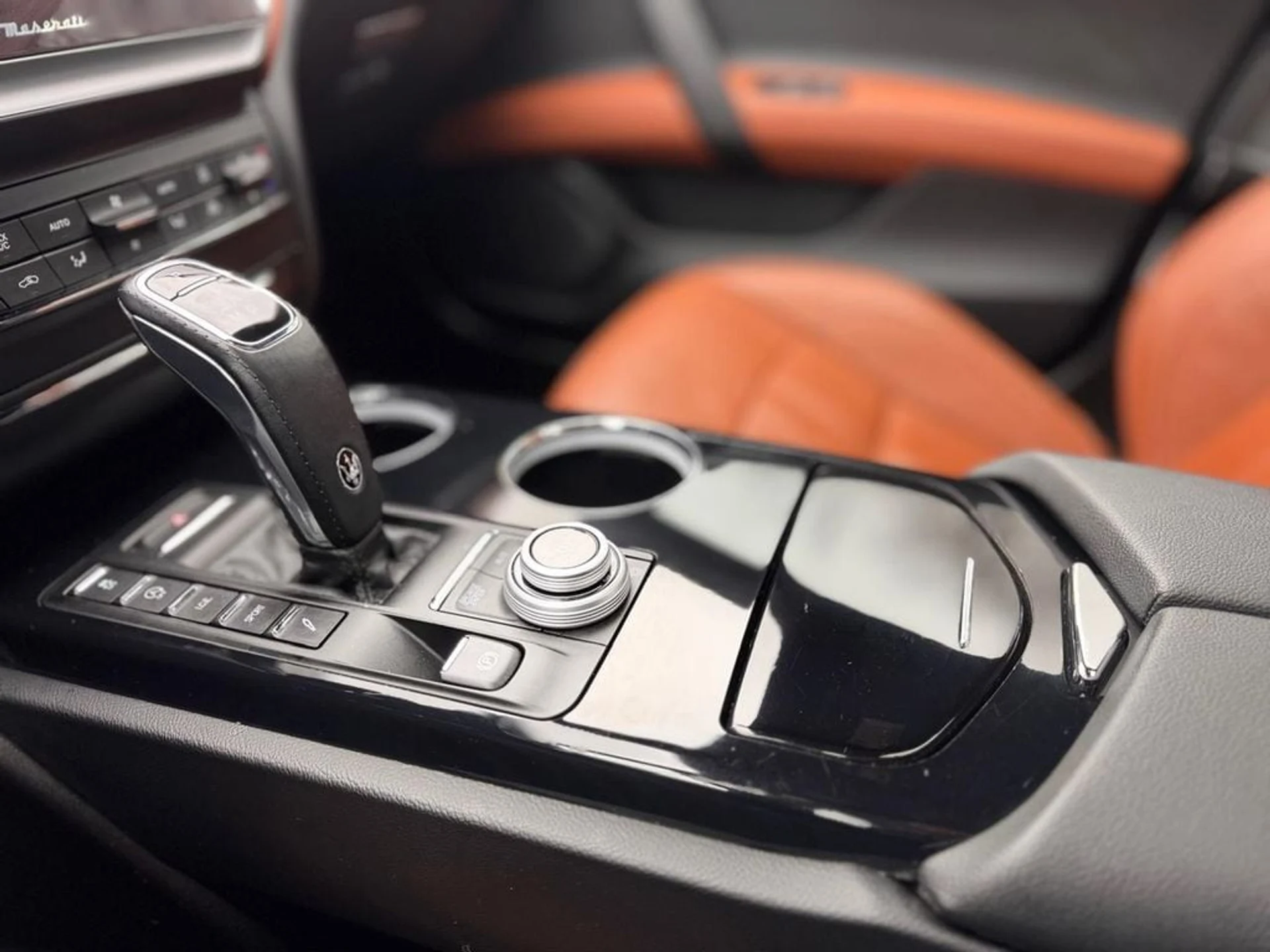 mph016_942401559_c9dce2d6be51afccc45fb7754ebbf59cx_5dc5818872