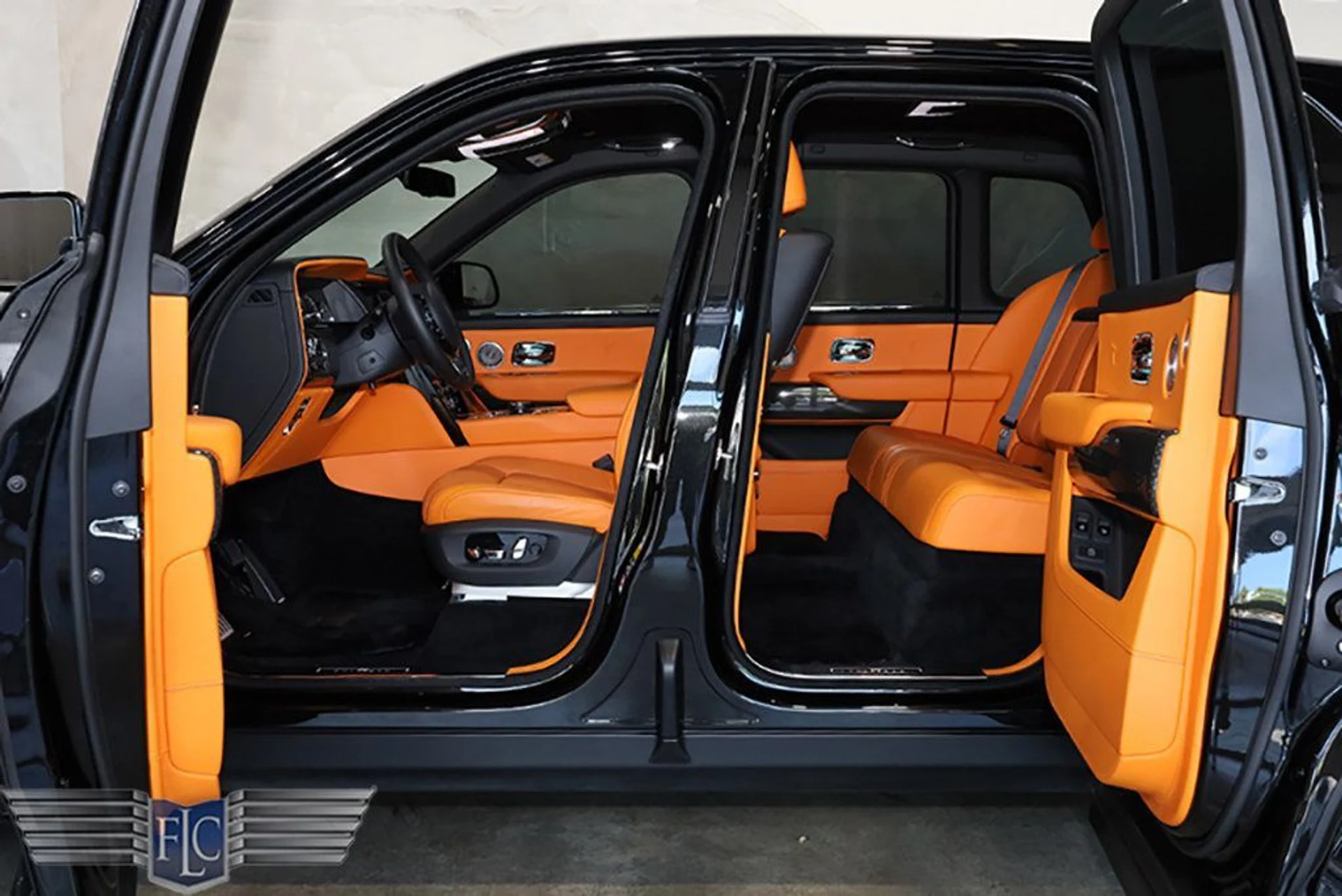 mph016_943506832_used_2023_rolls_royce_cullinan_blackbadgesportutility_9689_23001935_17_1024_e4e906fa58