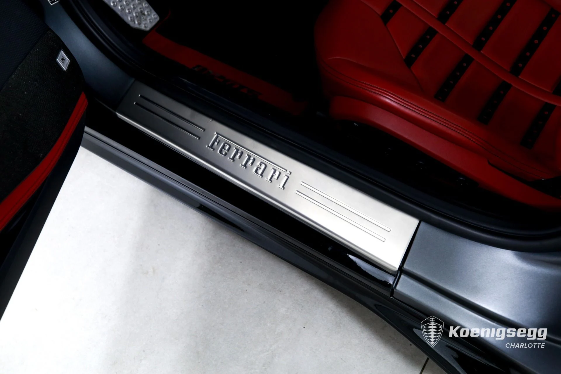 mph016_947703306_Used_2021_Ferrari_812_GTS_1782837428_26e8f59a97