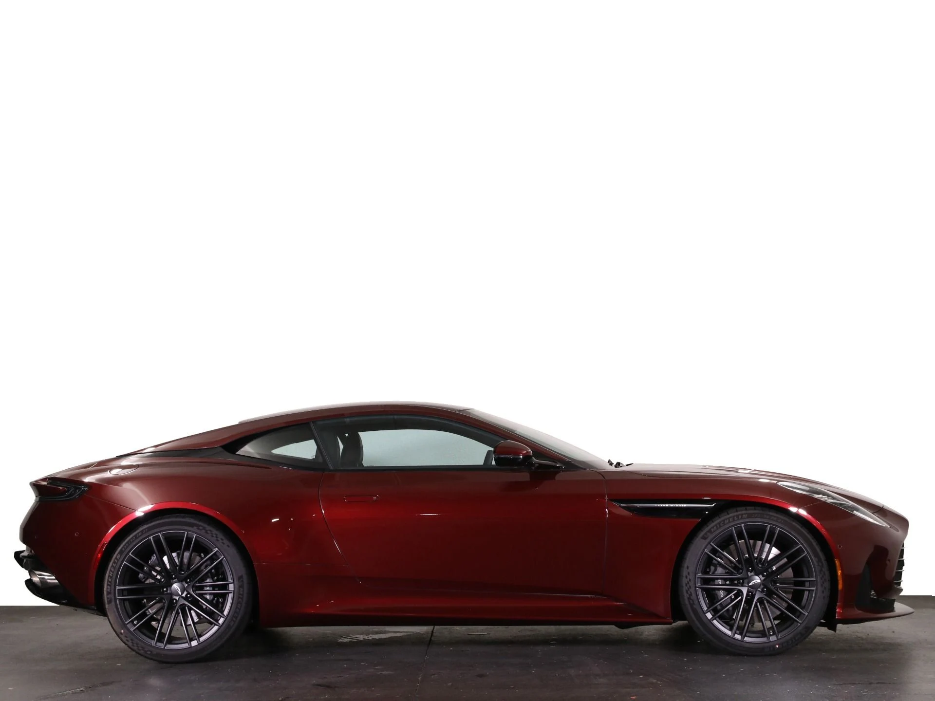 mph016_952211977_New_2025_Aston_Martin_DB_12_1746122881_a077f48b76