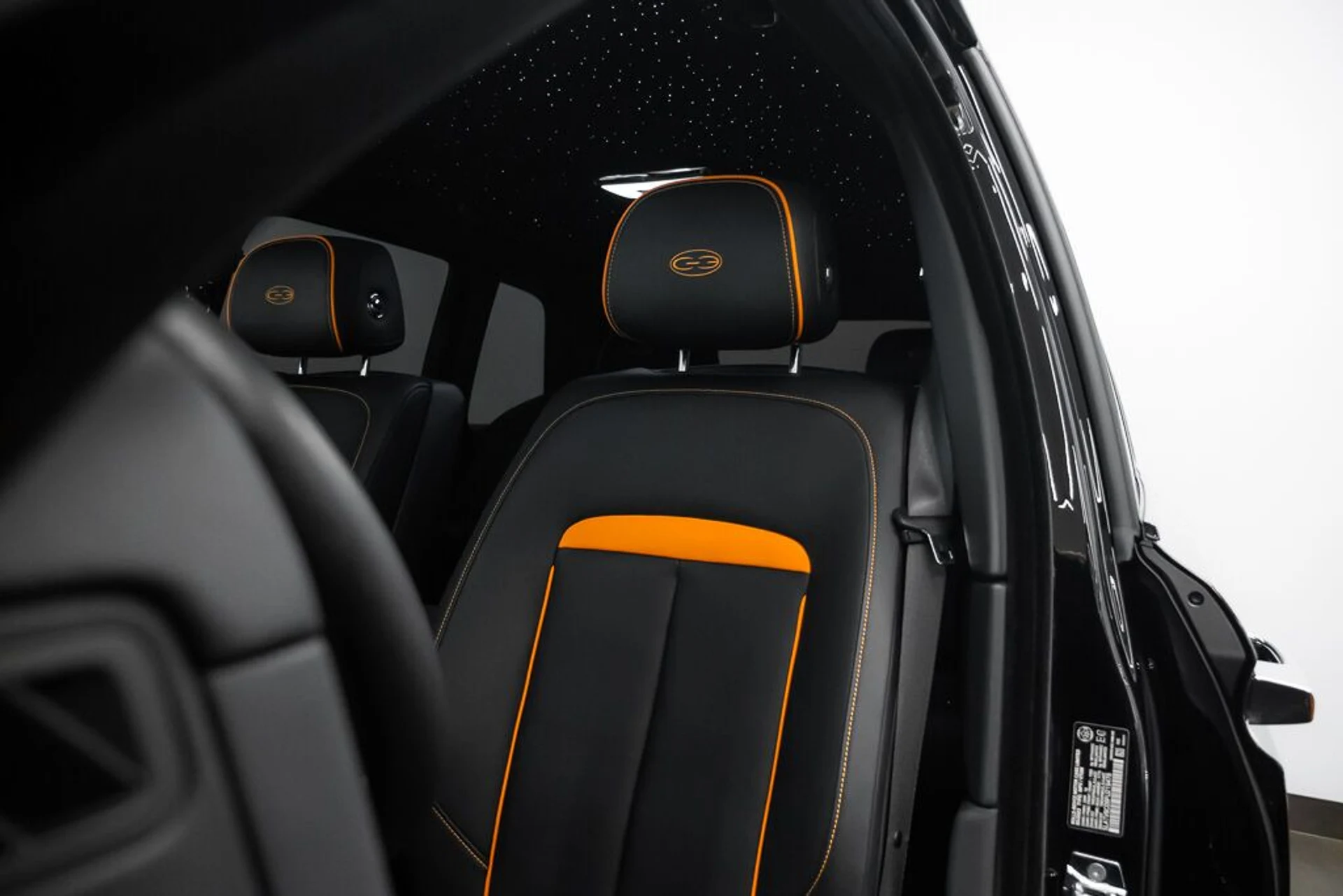 mph016_95424976_rolls_royce_cullinan_2023_jpg_v_1758918548_733336b8a8