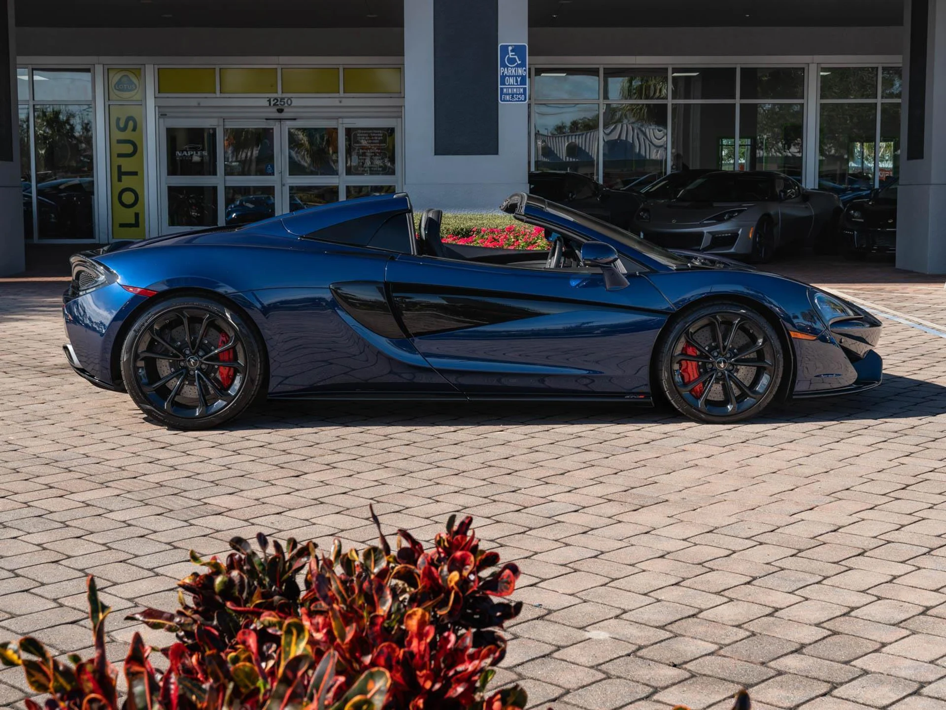 mph016_957741343_Used_2020_Mc_Laren_570s_Spider_1778774518_214629ce99