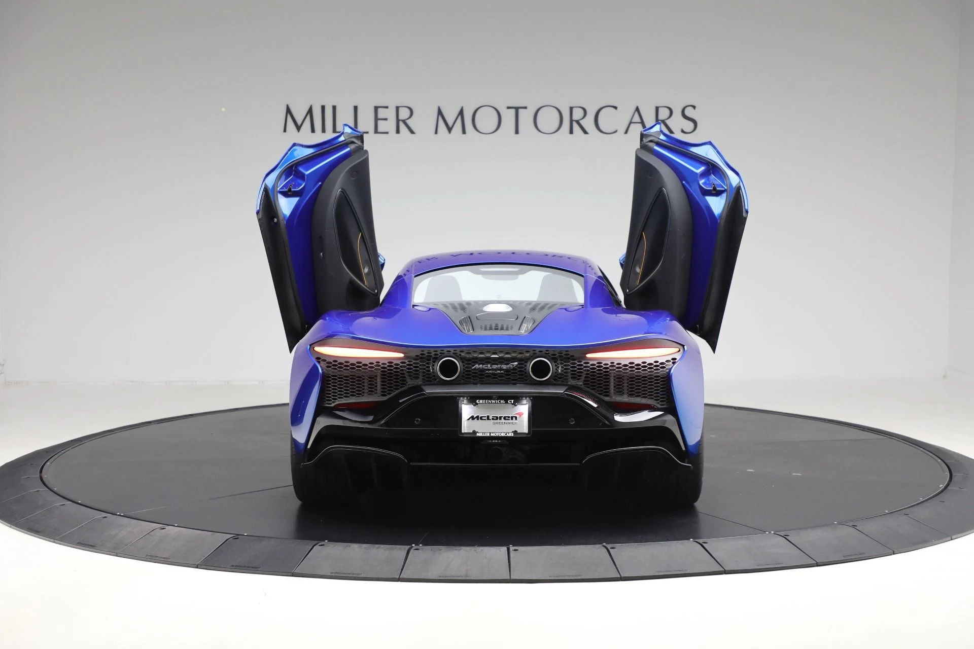 mph016_967887771_Used_2024_Mc_Laren_Artura_Vision_009d5aa274