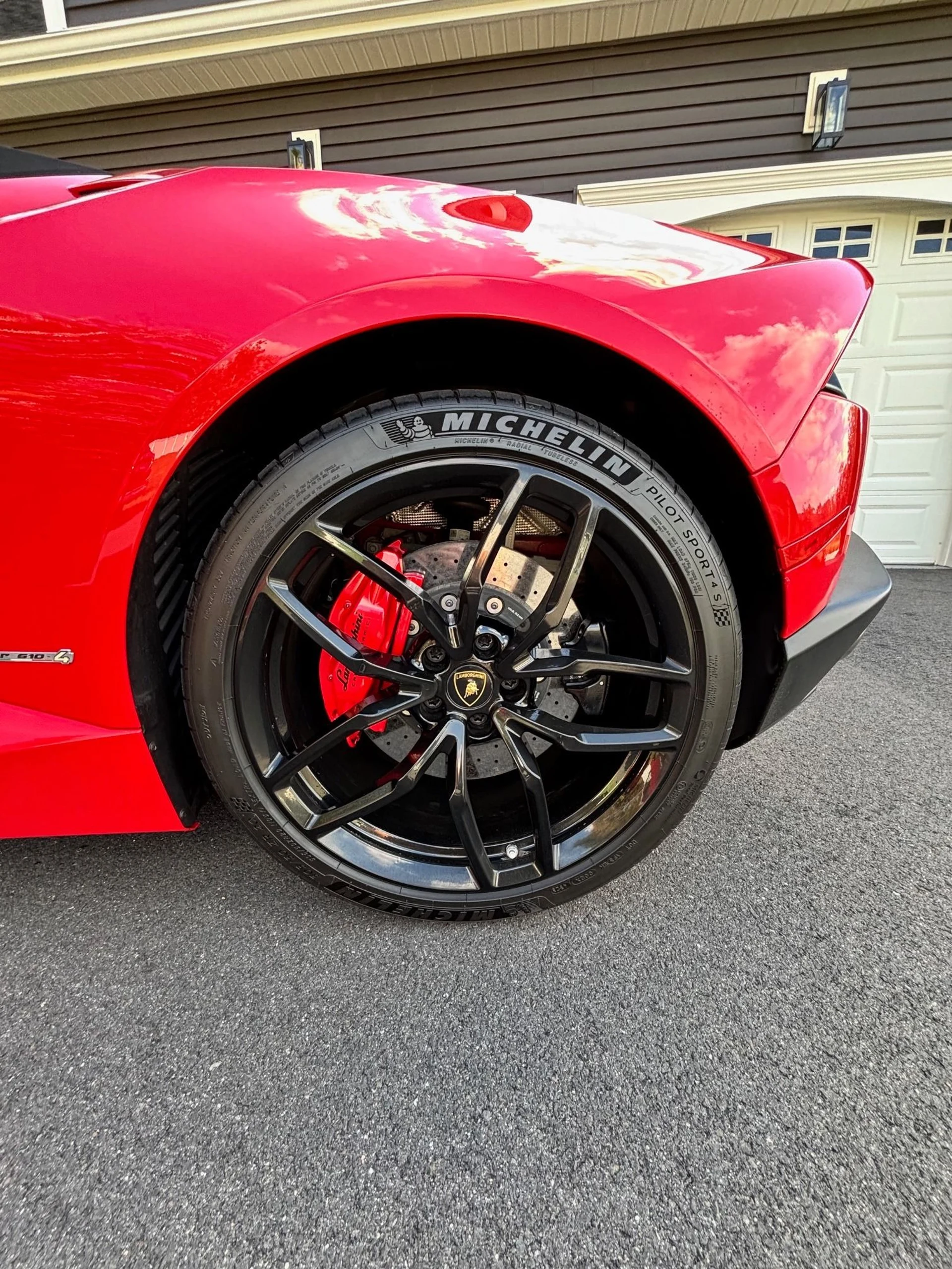 mph016_974577489_Used_2017_Lamborghini_Huracan_LP_610_4_Spyder_1759940135_70c02bd590