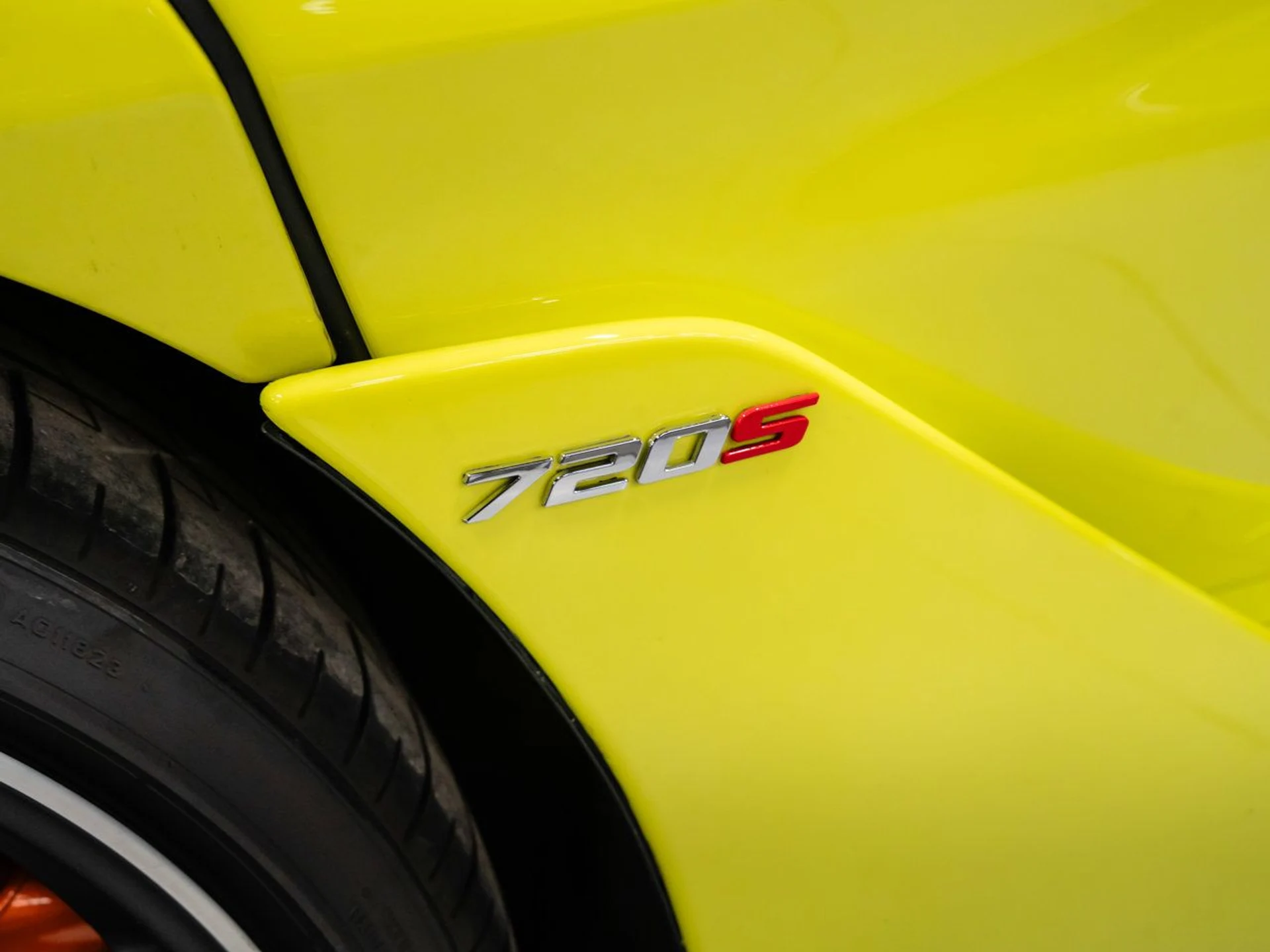 mph016_976837570_mclaren_720s_2018_0bc1abdbaf