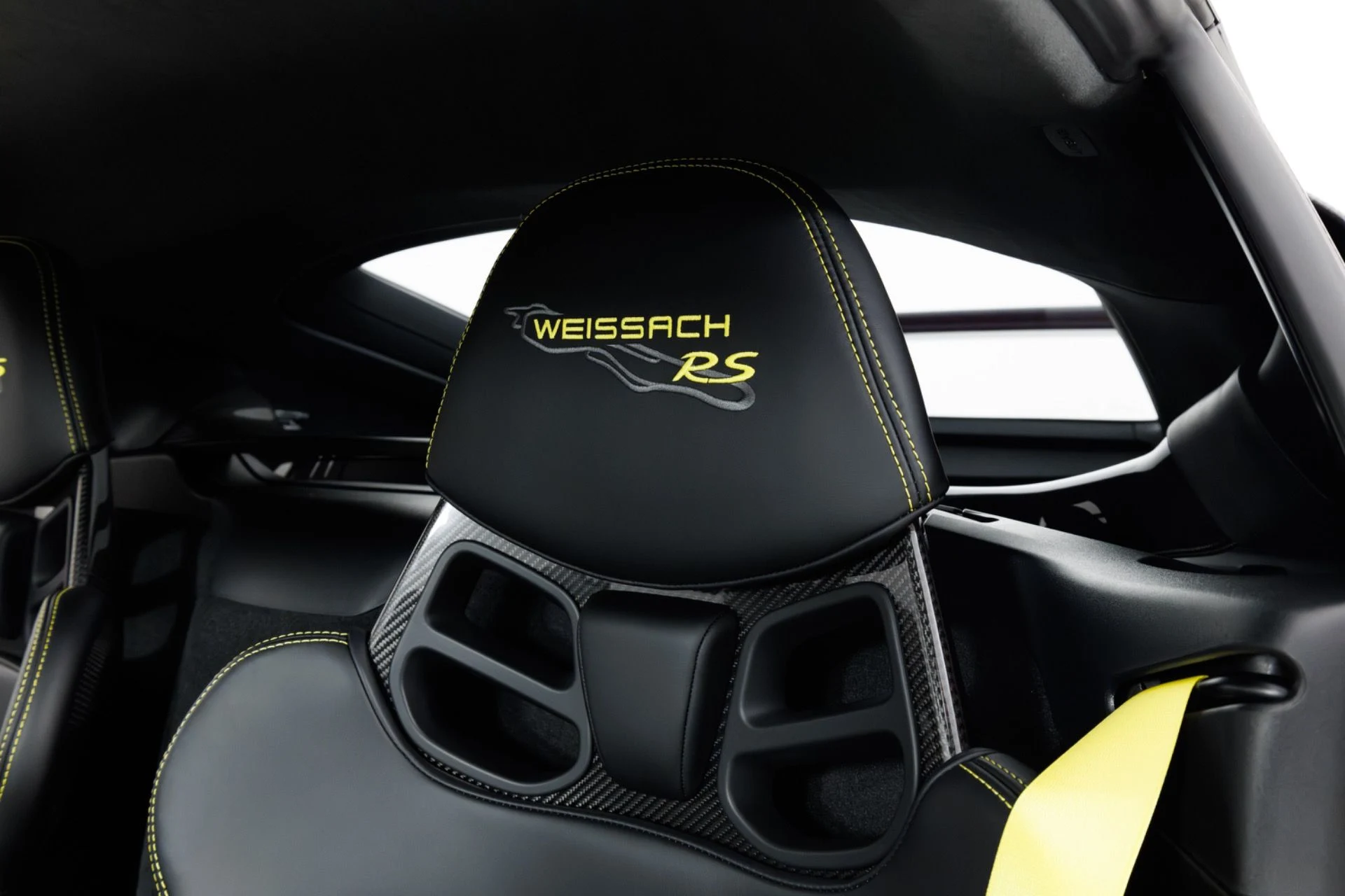 mph016_978873476_Used_2025_Porsche_718_Cayman_GT_4_RS_1774365215_509133e3ab