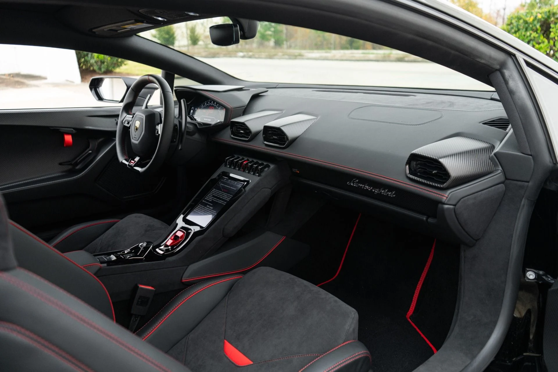 mph016_981408097_Used_2023_Lamborghini_Huracan_Tecnica_1768943844_91eb3fac0f