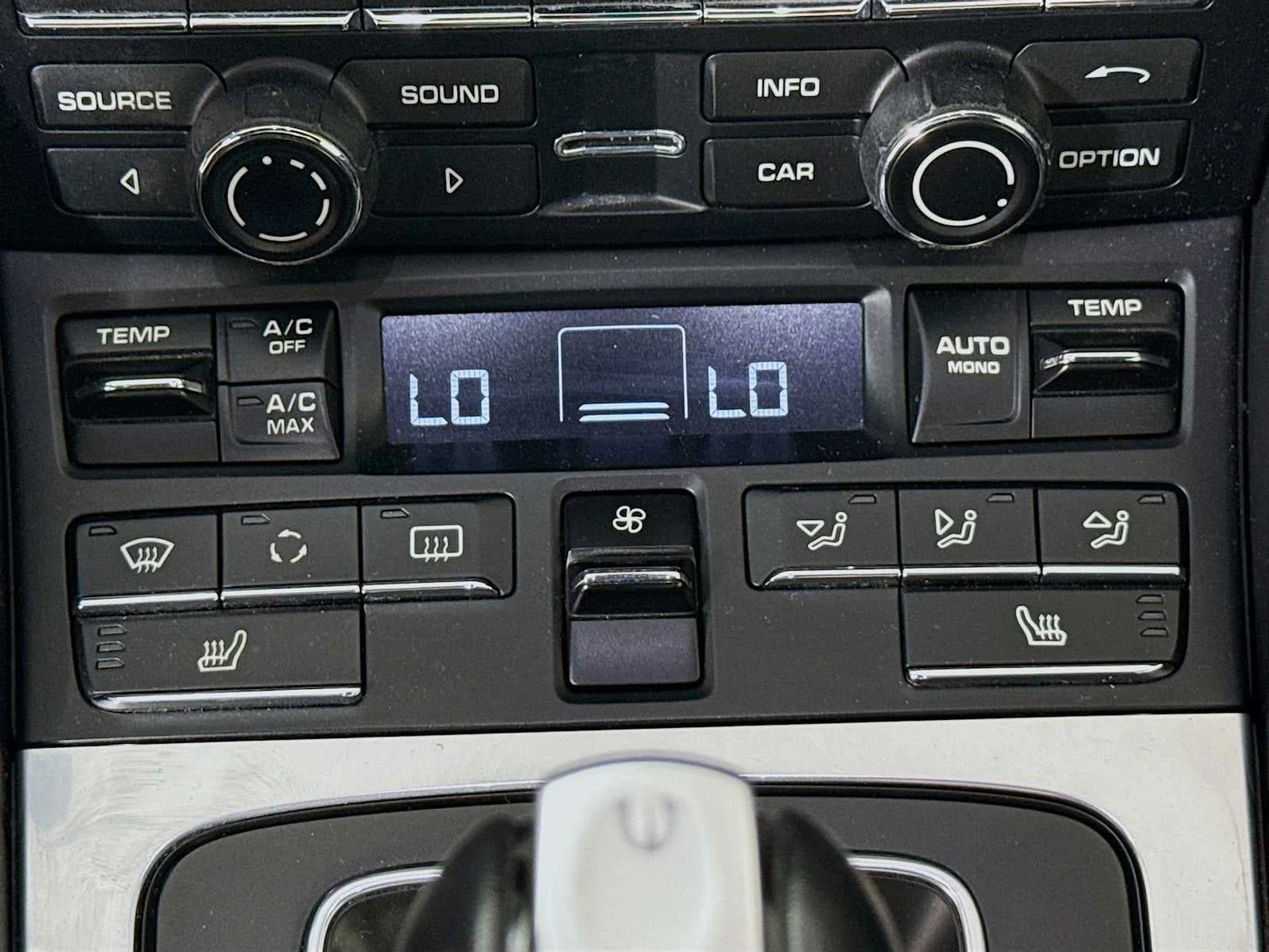 mph016_985520878_17_cf78e17f0f