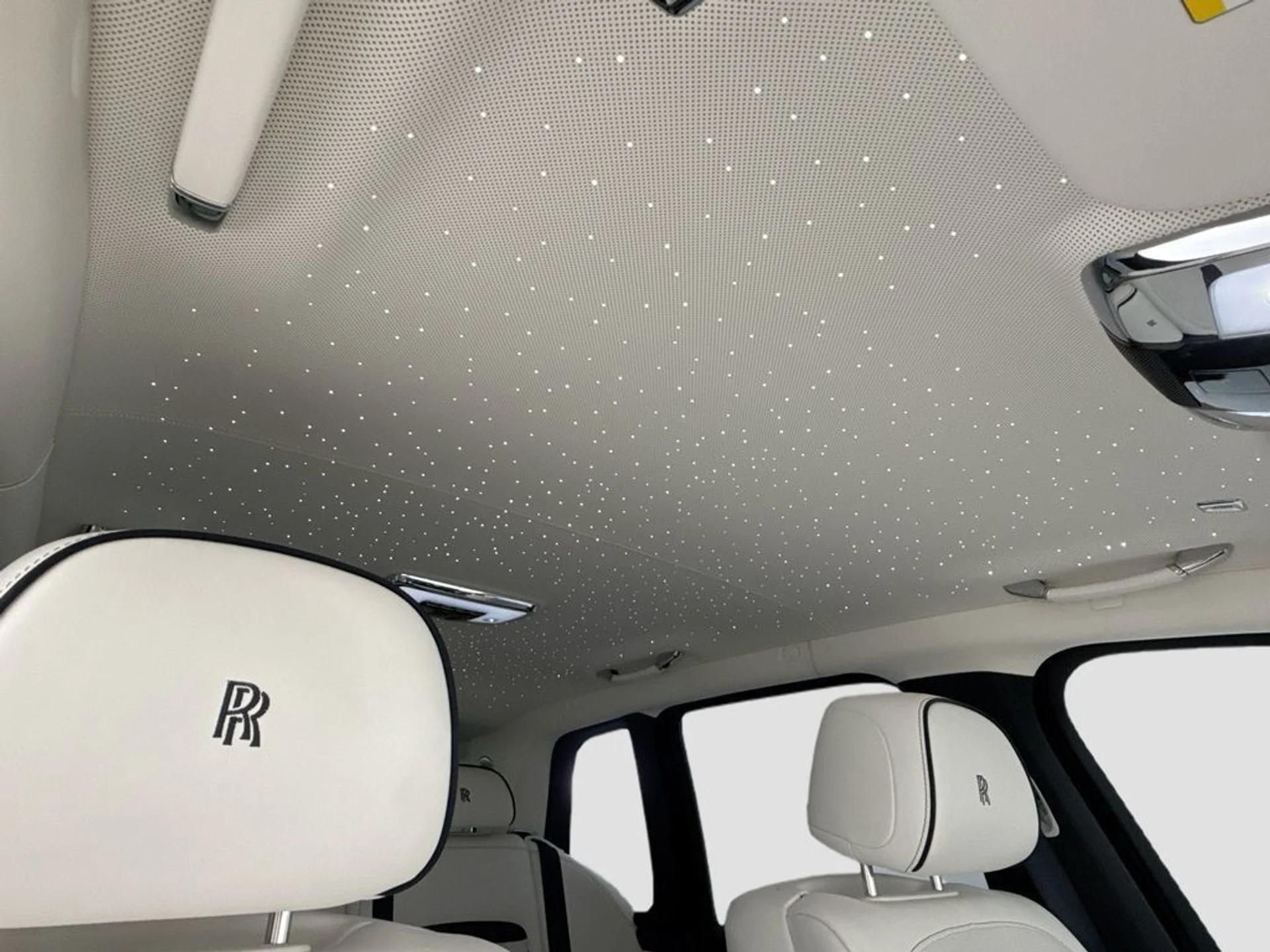 mph016_987255127_used_2026_rolls_royce_cullinan_sportutility_8119_23009484_17_1024_278cd0110c