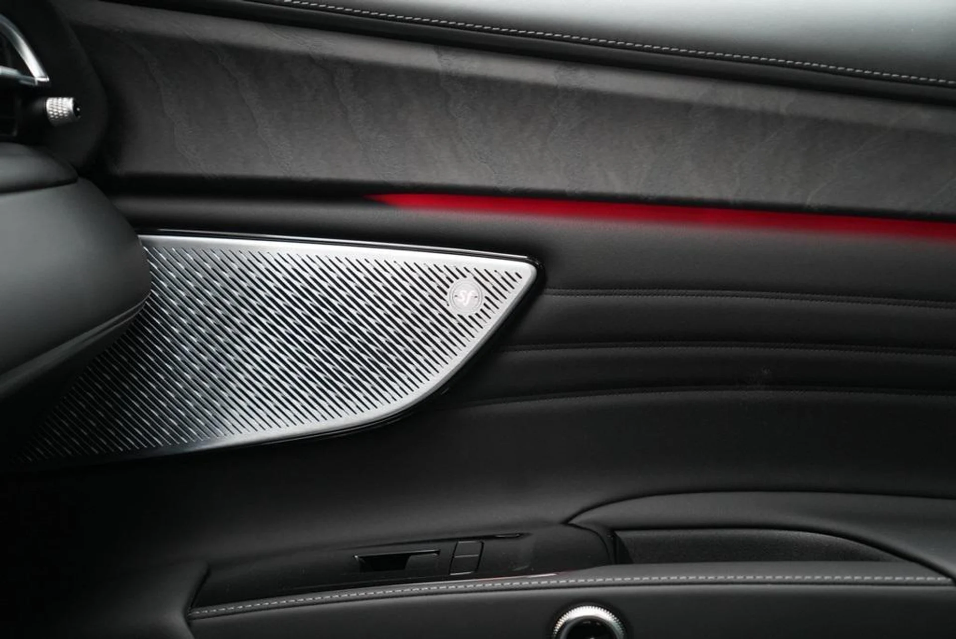 mph016_992537401_Gh_Kzoe2rn7_Pn_J_Le_J_Addvyp_H6630_b676b3004d