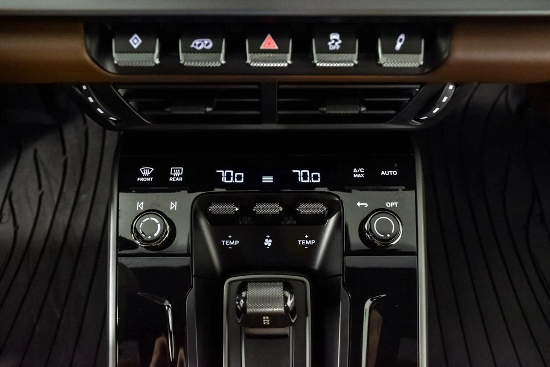 mph016_996858485_kt_VJ_Uk_UBUV_Aapr_Sp4lj6_Sa_CB_io_dfe56d264e