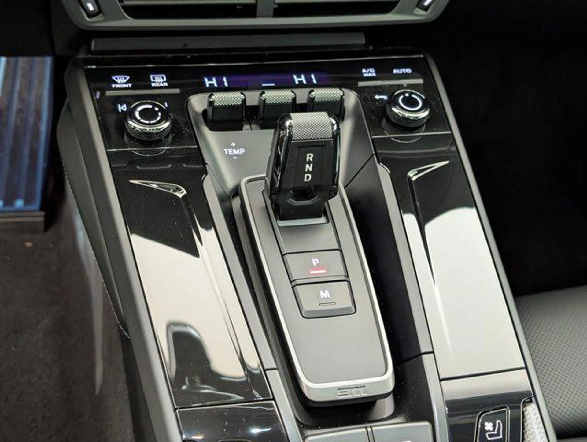 mph016_997793147_r_J_Km_Bwnqdf_L_As82l_I0_Ru_Y2_Lbxx_Q_a95f712f9b