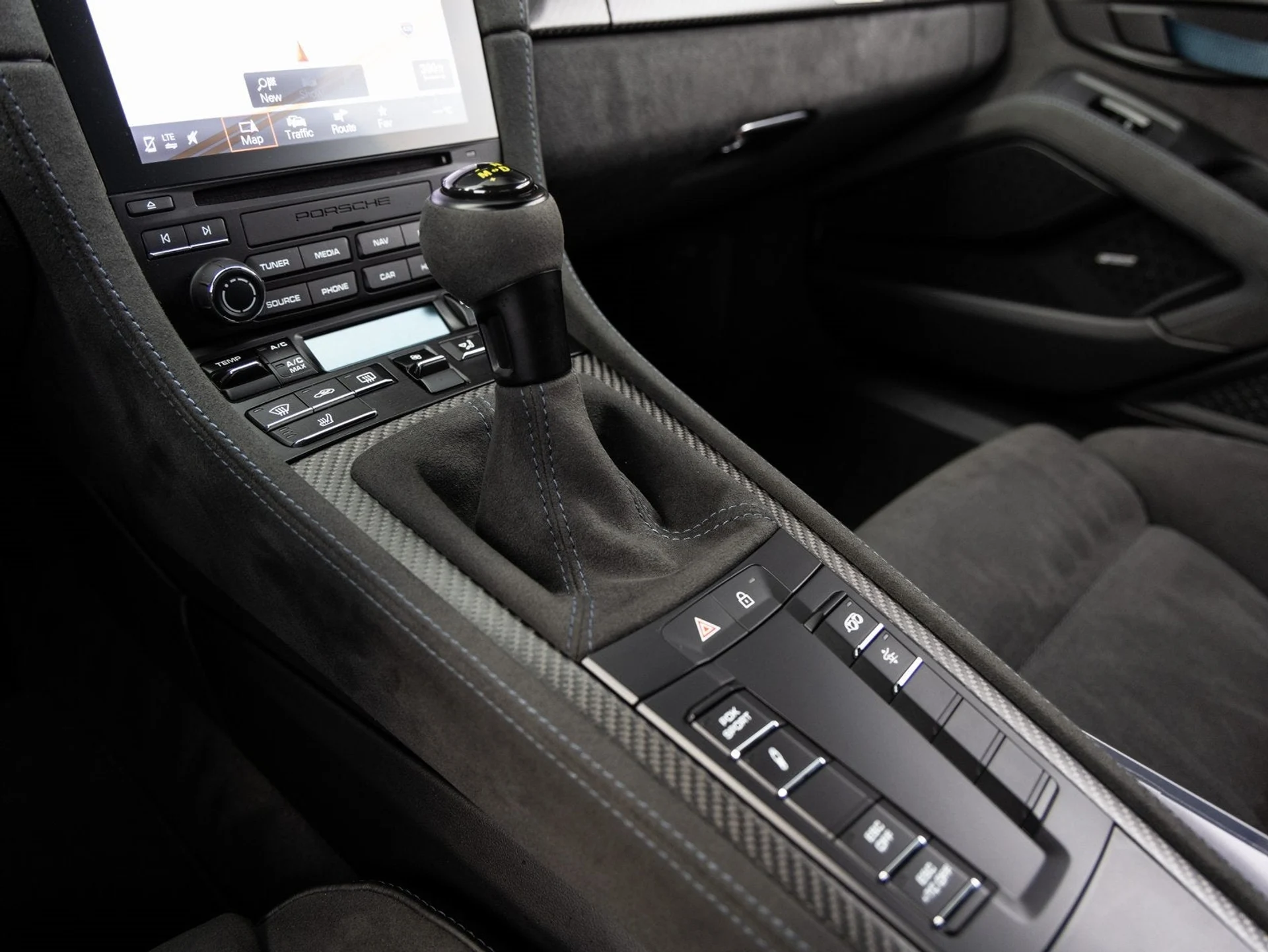 mph016_997824529_17_822bba8288