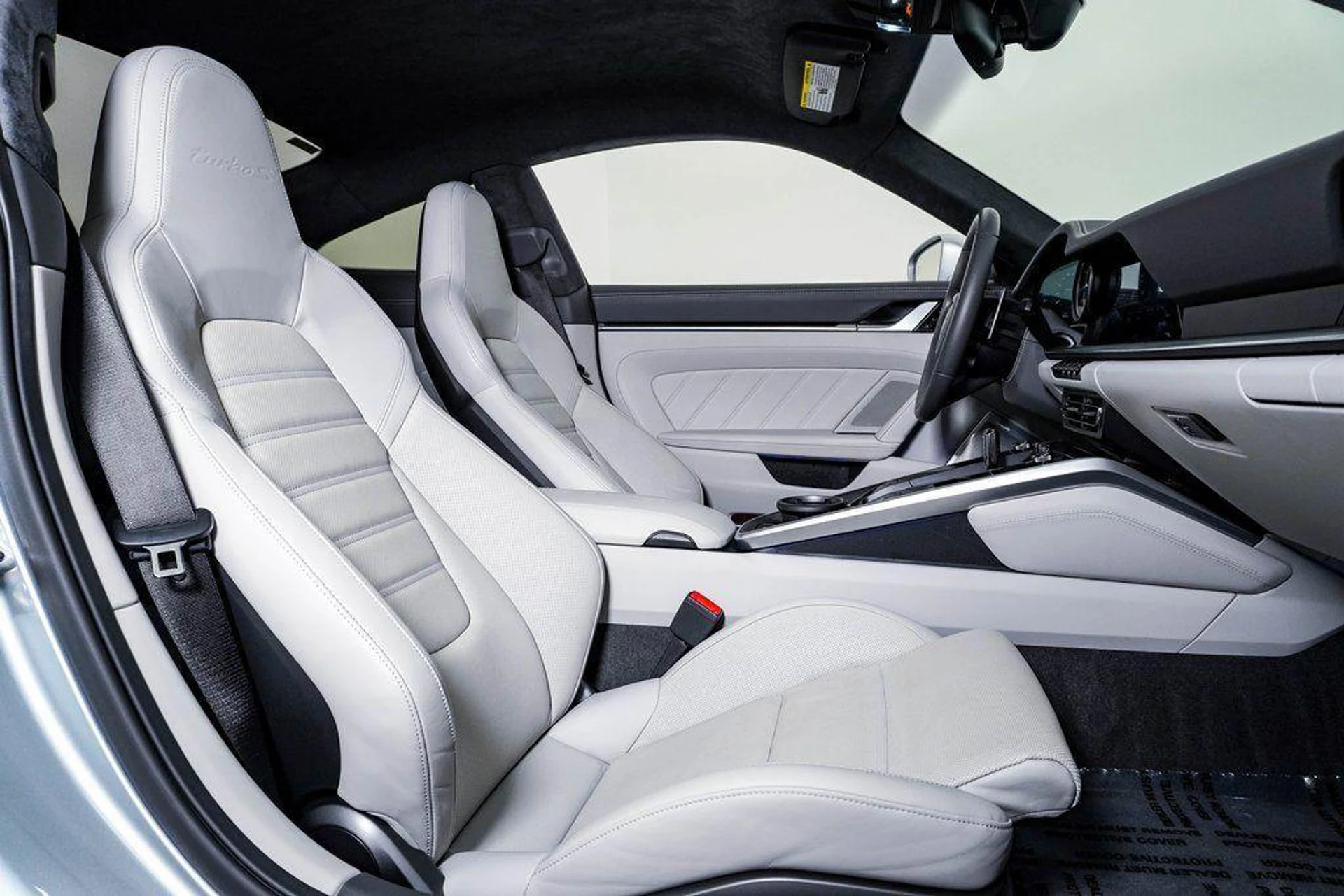 mph016_998113675_Eq5_I9axrkd_Ih_G54_Ca_T9_Y_Wx_Lwo_U_338843585d