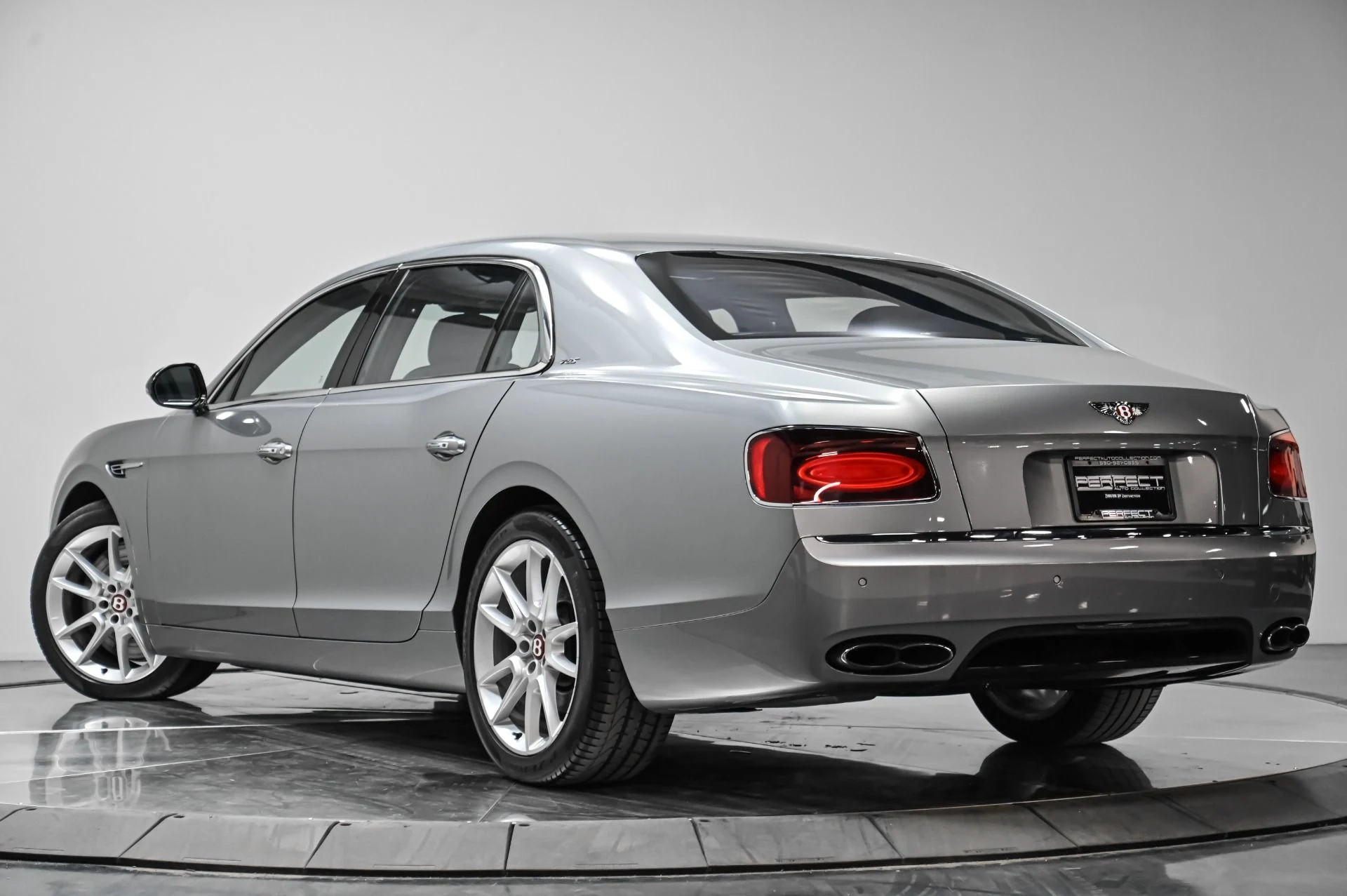 mph017_1000282806_Used_2018_Bentley_Flying_Spur_V8_S_1754506017_4eb6bc5a2a