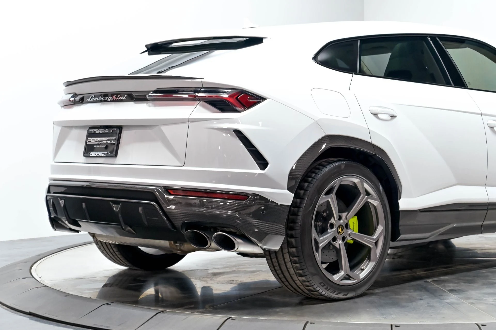 mph017_1004149842_Used_2020_Lamborghini_Urus_1778528583_cf1bd114fc
