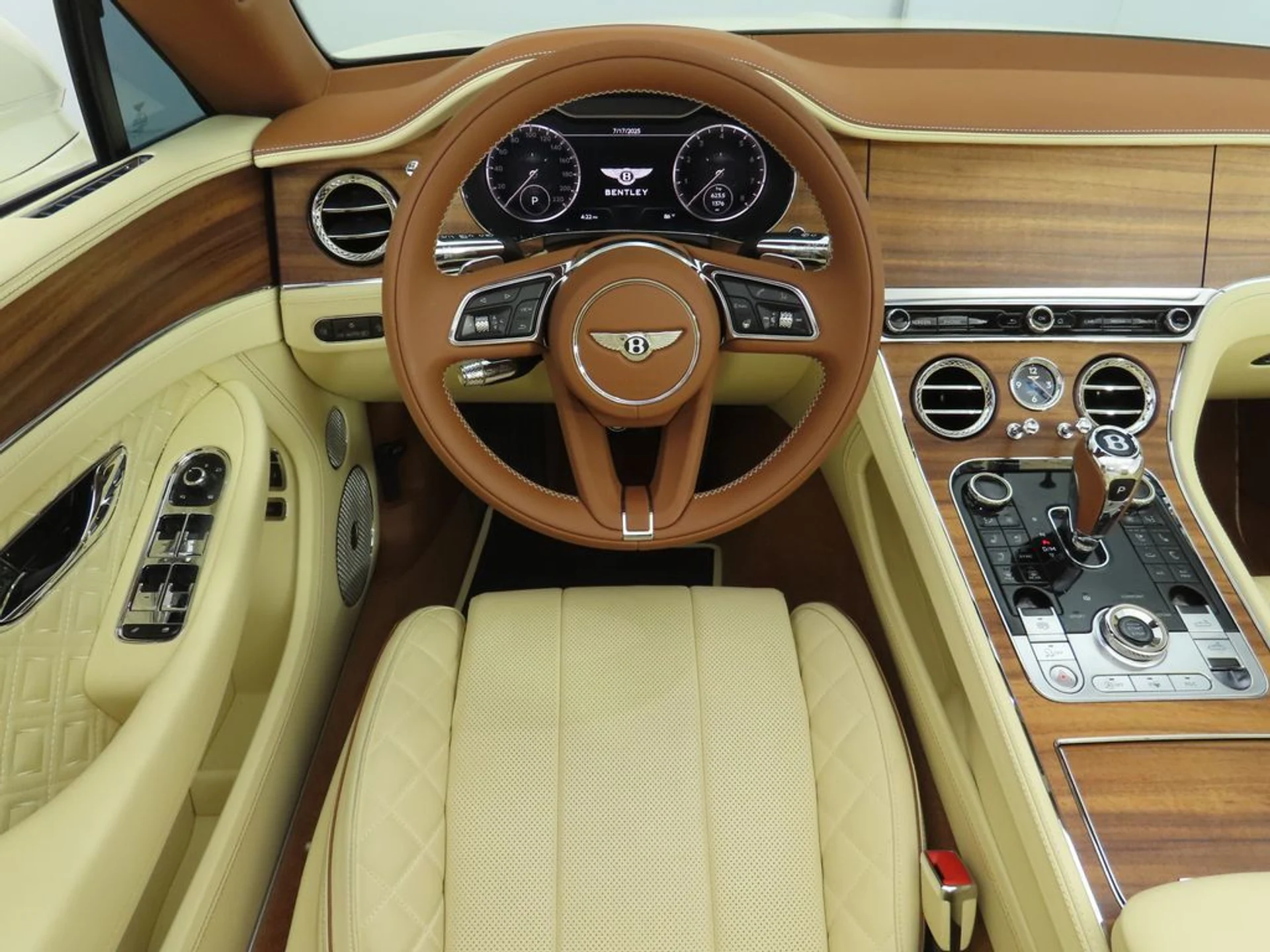mph017_1009227017_used_2022_bentley_continental_gtmullinerconvertible_8119_22887196_18_1024_8158cb1195