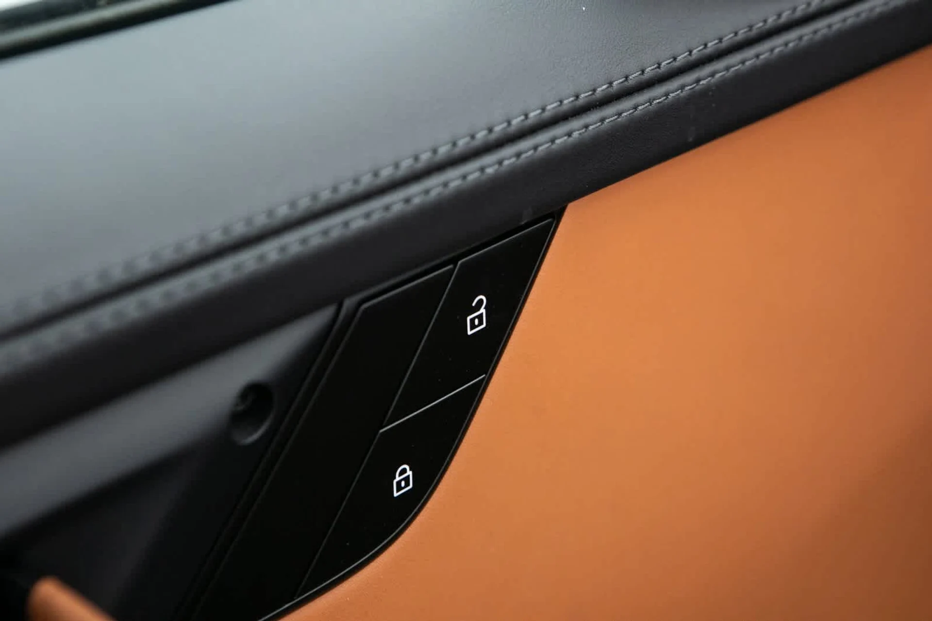 mph017_1017806101_de472e6e83028b2879140843496ebb5ex_da631622d5