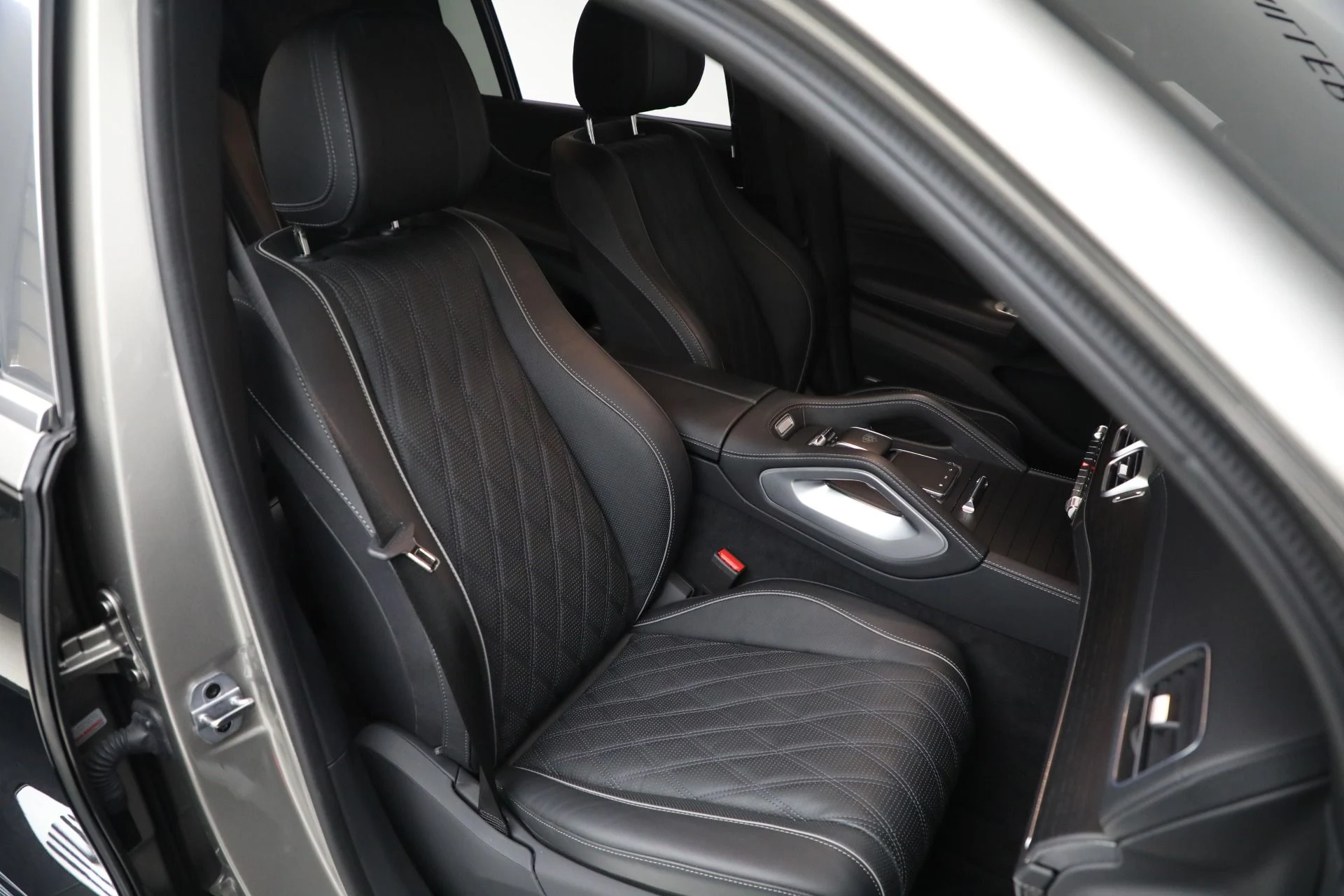 mph017_1020643487_Used_2024_Mercedes_Benz_Maybach_GLS_600_4_MATIC_1763566365_e80c698c50