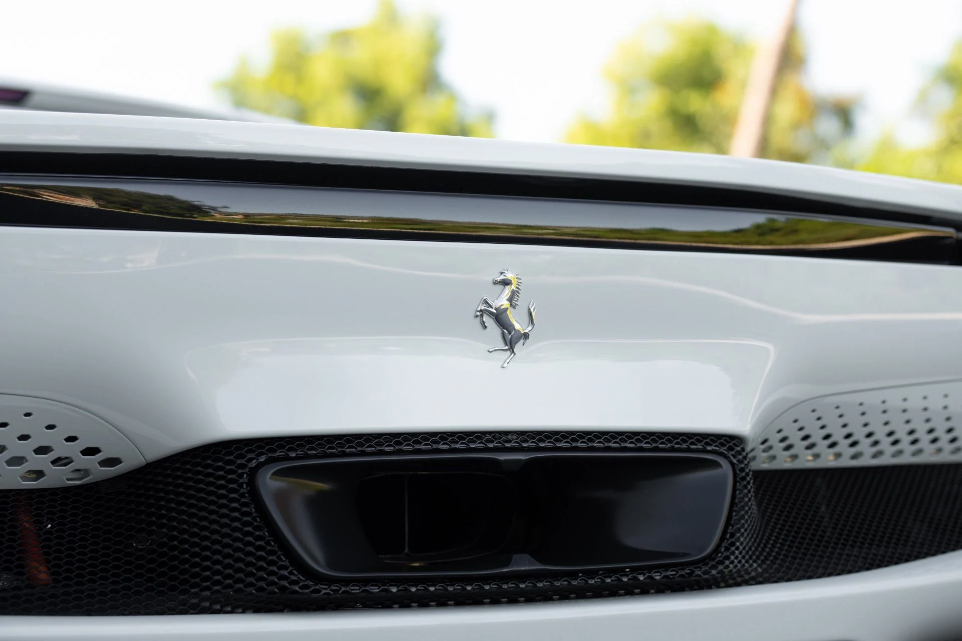 mph017_1020842054_Used_2025_Ferrari_296_GTB_1761682901_48c2c2501b