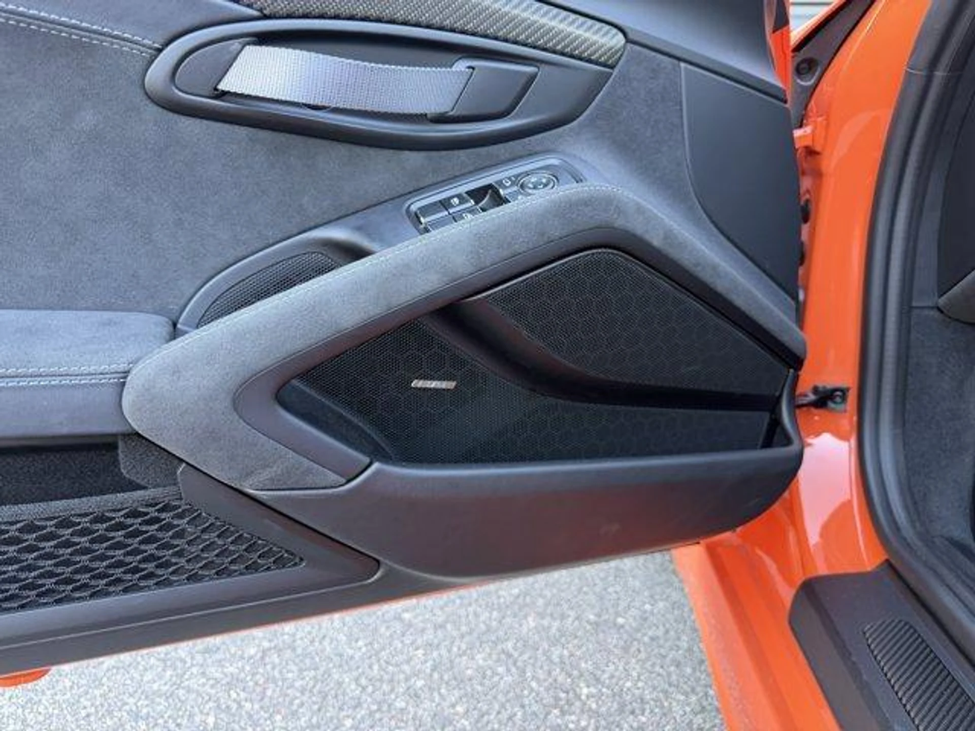 mph017_1027442711_zc_ELPS_Yp1r_C79_Rq1k9d62_R_O2do_08c091e732